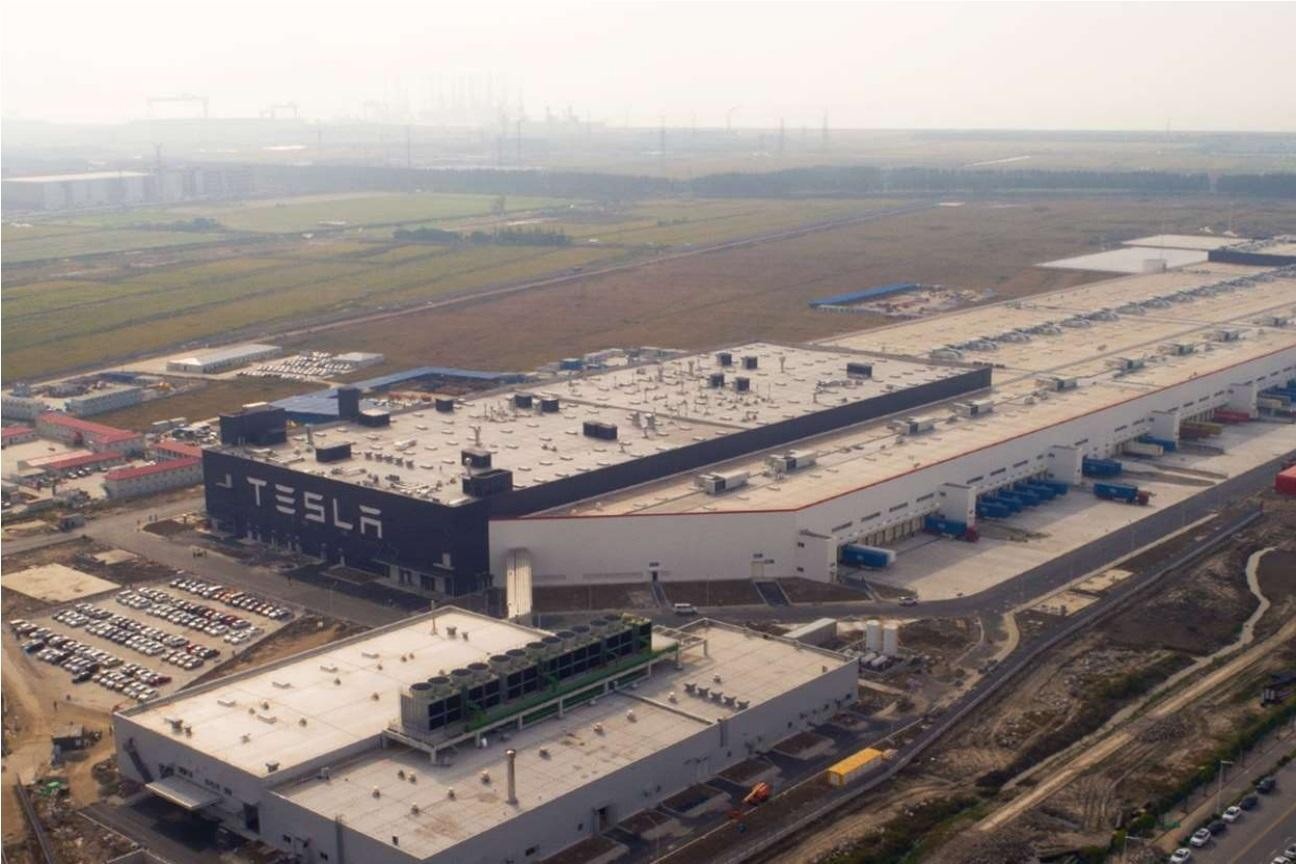 Tesla chi hàng tỷ USD ảnh 3 Tesla chi hang ty USD anh 3