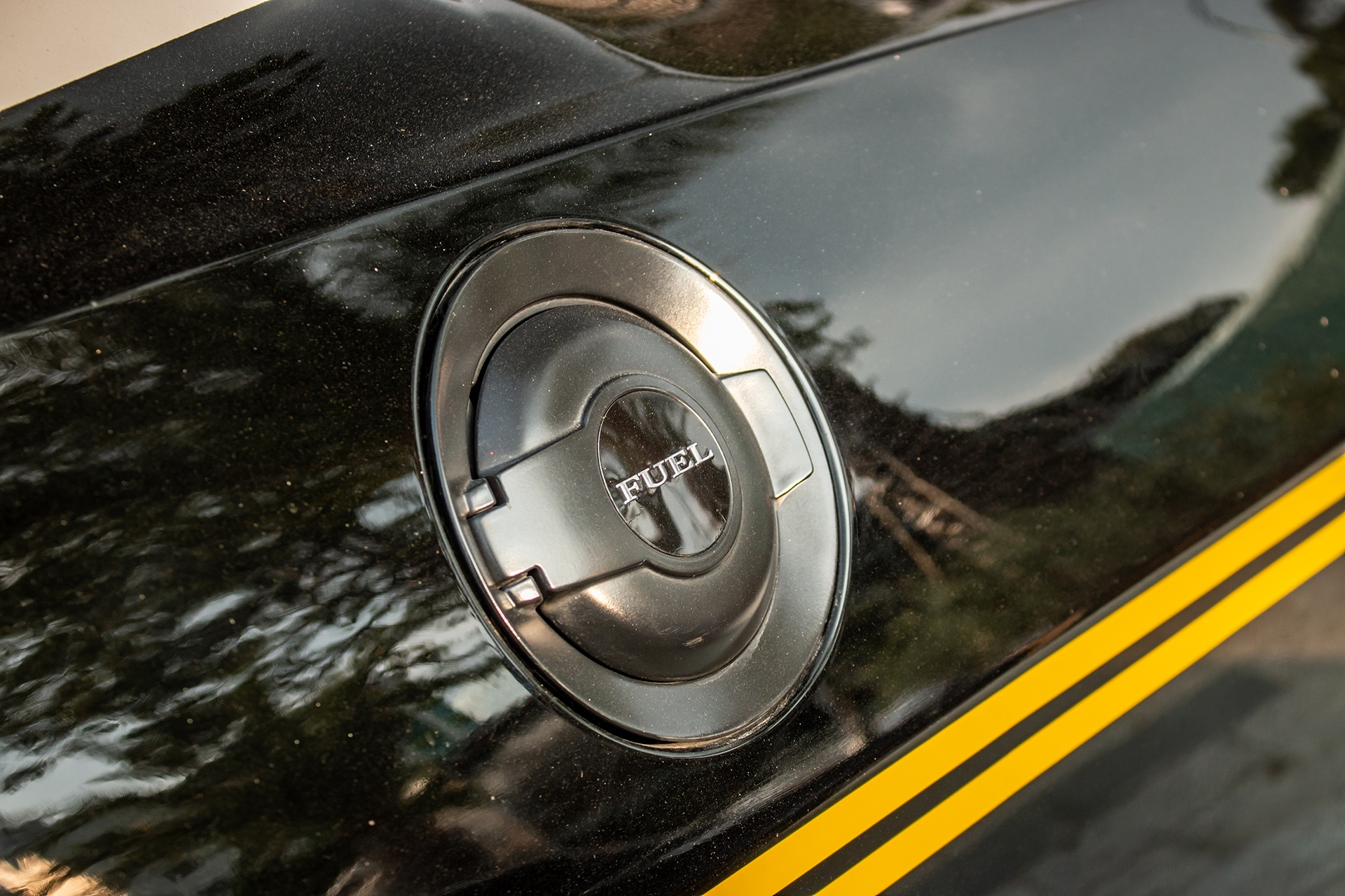 Dodge Challenger SRT-8 Hellcat anh 11