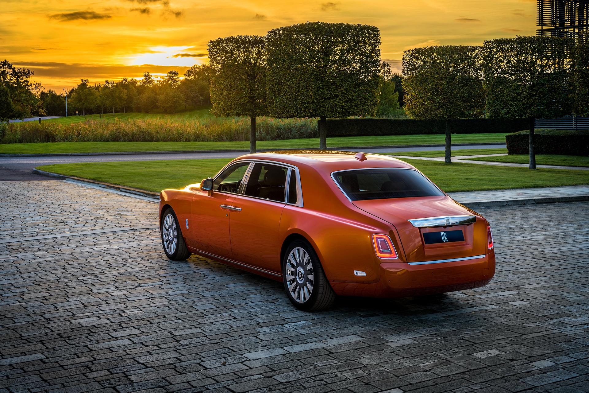 Rolls-Royce ra mat Phantom VIII phien ban dac biet Star of India anh 6