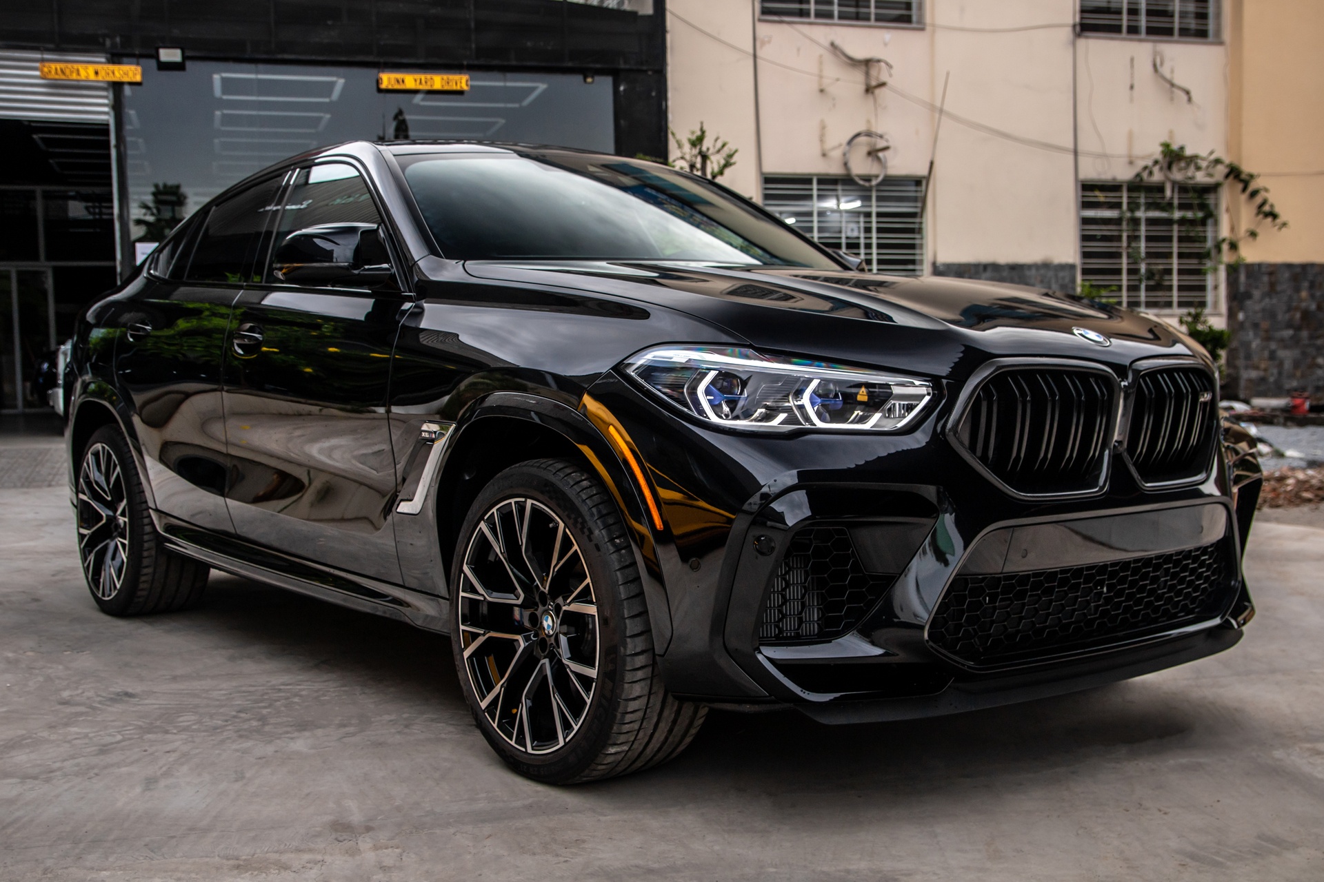 BMW X6 M doi 2021 dau tien ve Viet Nam anh 1