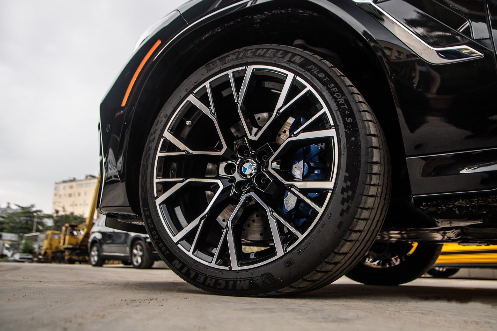 BMW X6 M doi 2021 dau tien ve Viet Nam anh 4