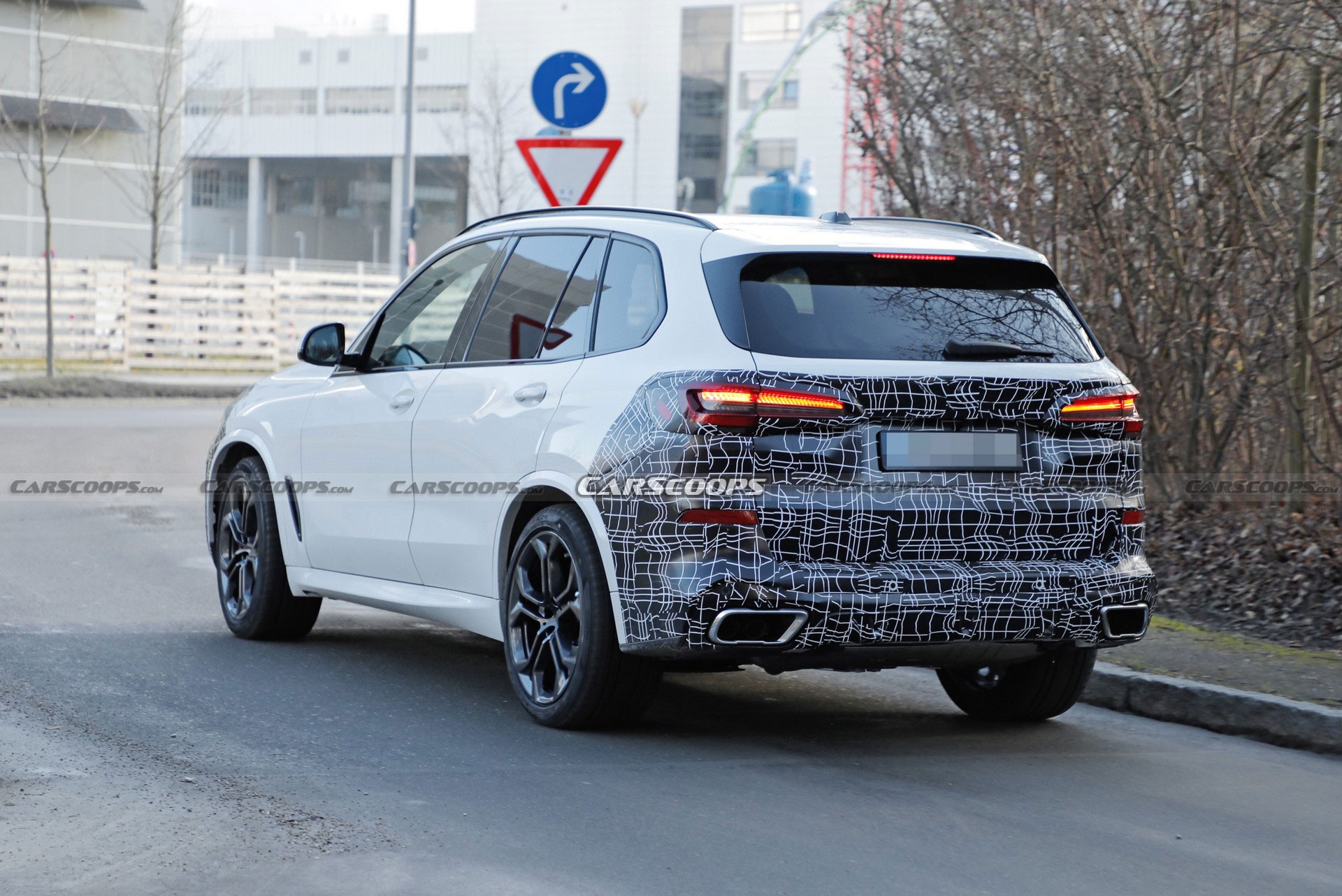 BMW X5 đời 2023 lộ diện ảnh 2 BMW X5 doi 2023 lo dien anh 2