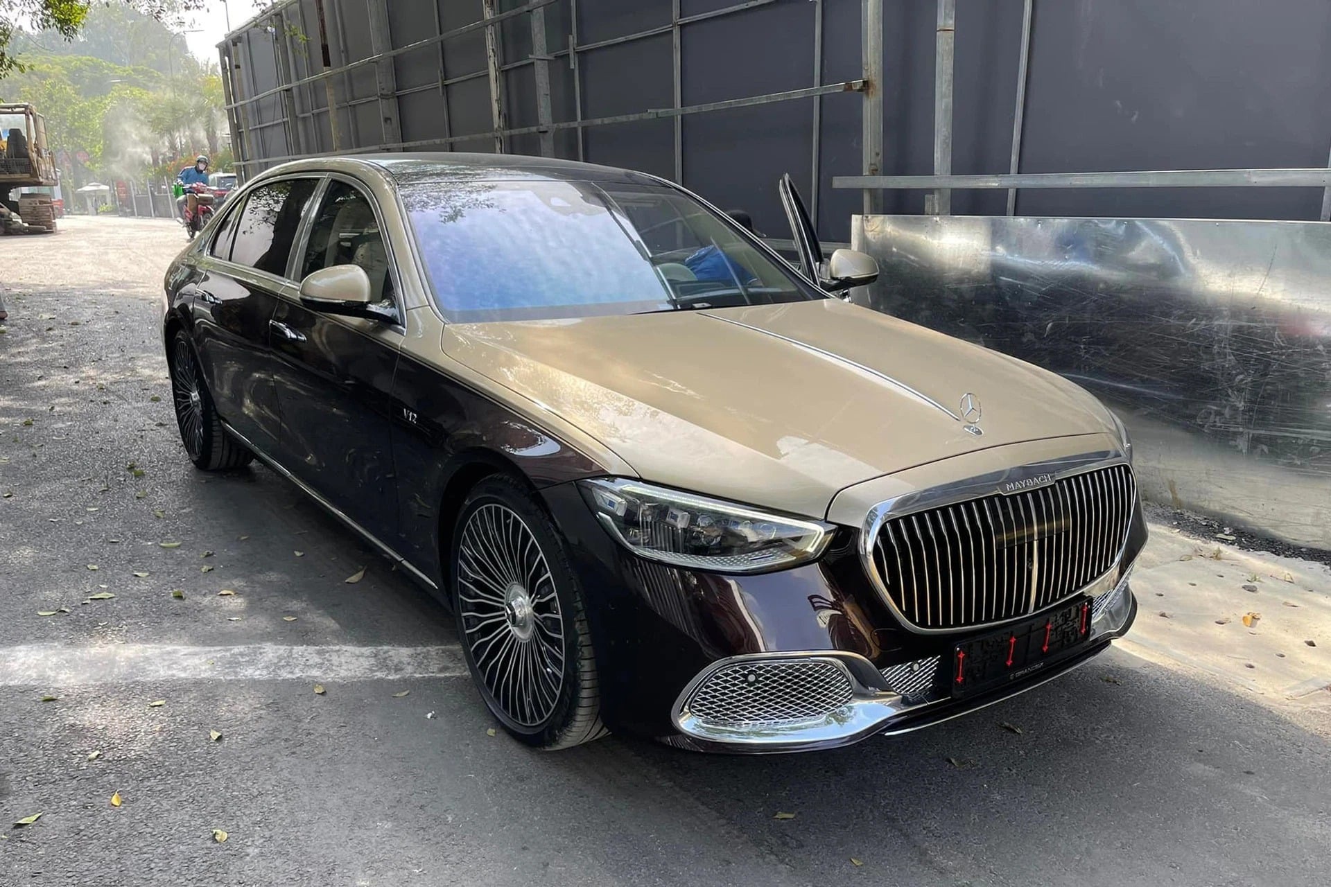 Mercedes-Maybach S 680 đầu tiên tại Việt Nam ảnh 1 Mercedes-Maybach S 680 dau tien tai Viet Nam anh 1