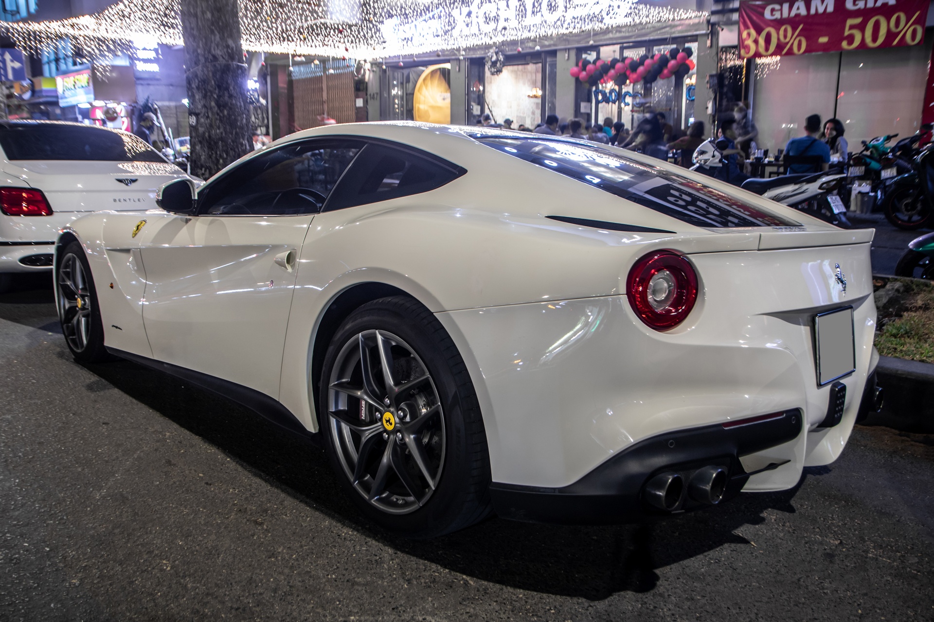 sieu xe xuong pho dip Giang sinh anh 4