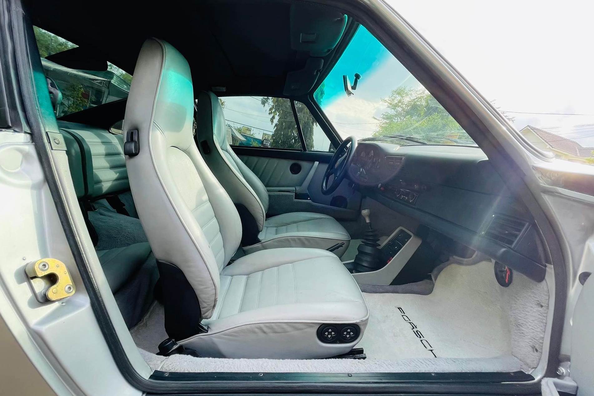 Ong Dang Le Nguyen Vu tau Porsche 930 Turbo anh 6