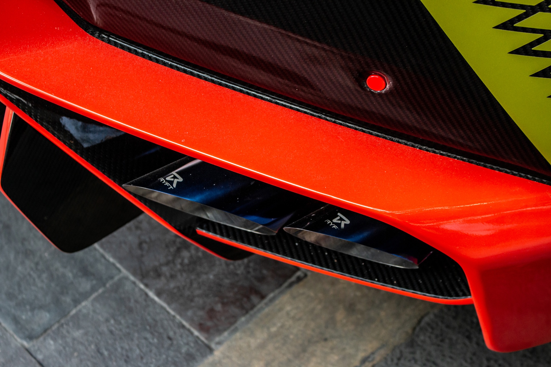 Lamborghini Huracan lam moi voi phong cach STO anh 12