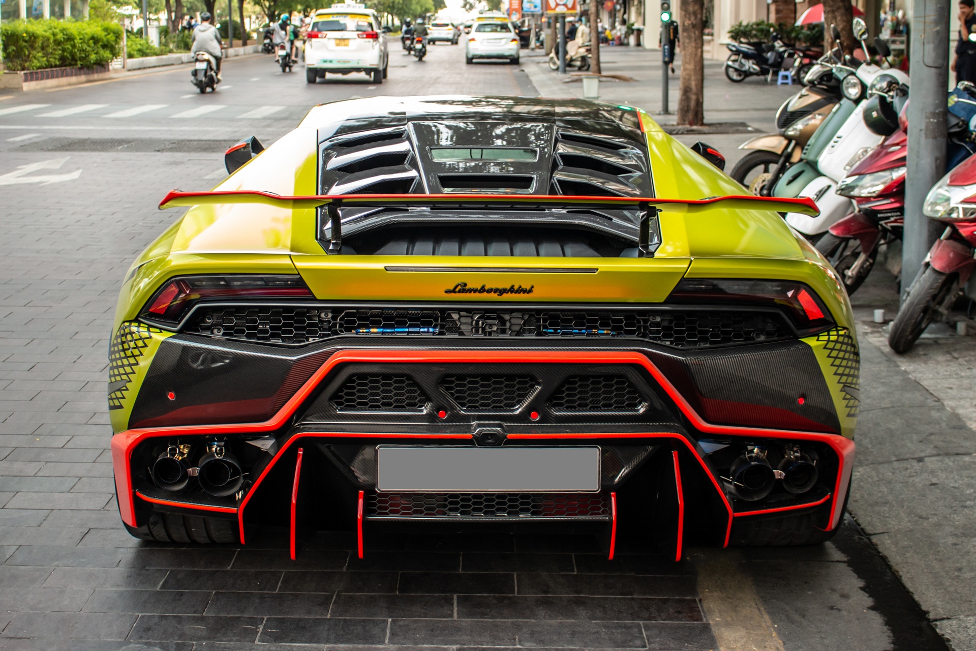 Lamborghini Huracan lam moi voi phong cach STO anh 16