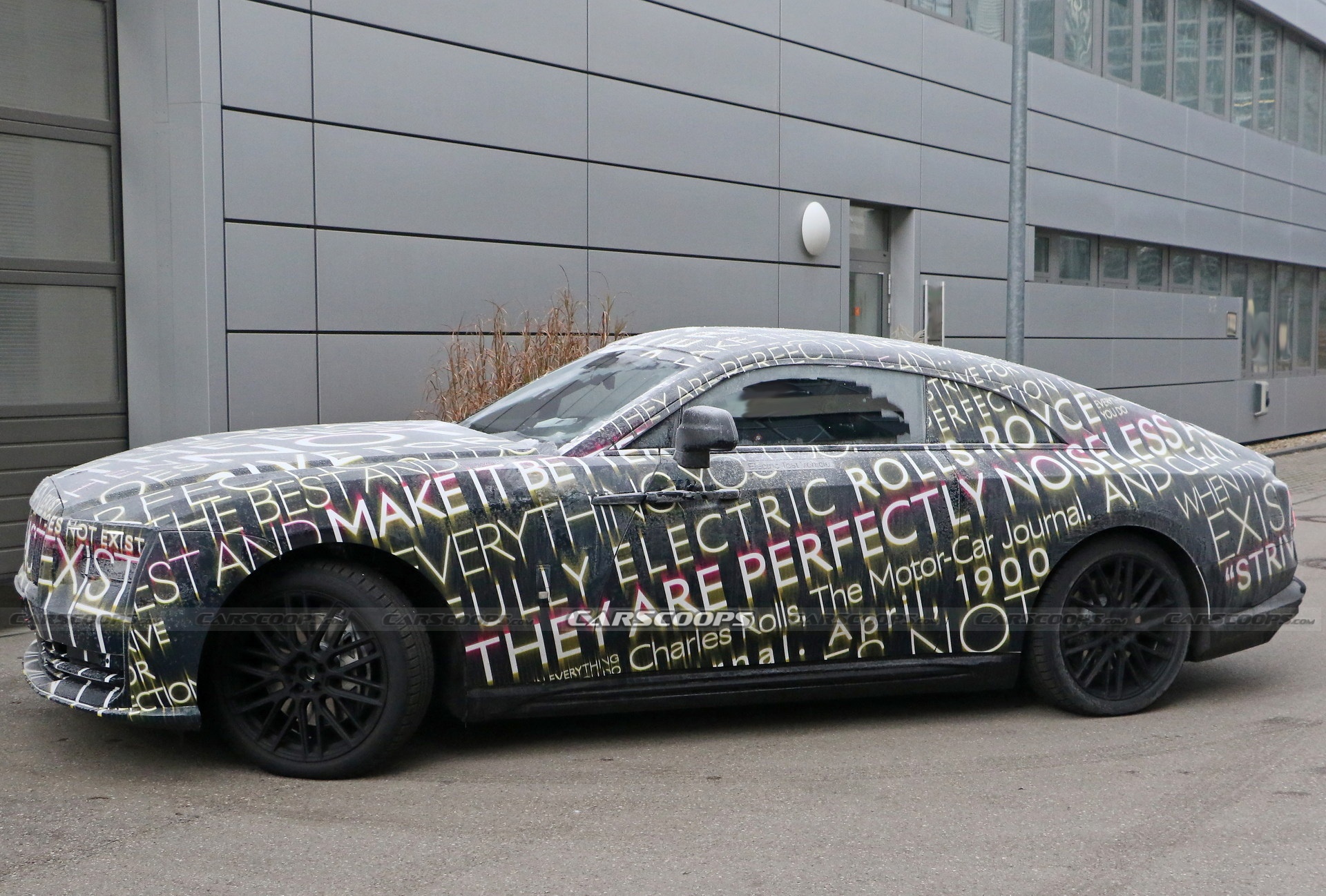 Rolls-Royce Spectre lo dien anh 1