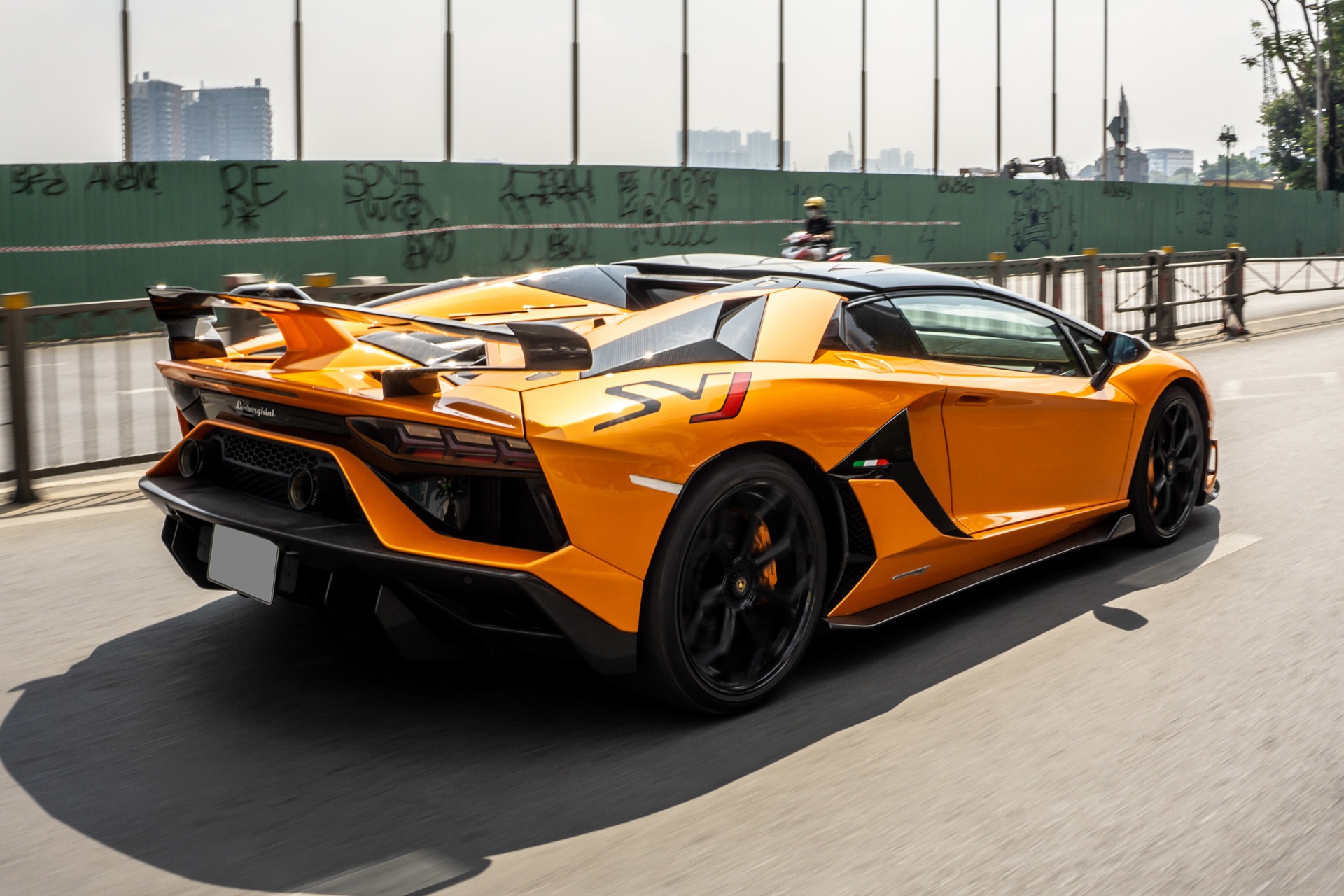Lamborghini Aventador SVJ Roadster mau cam anh 14
