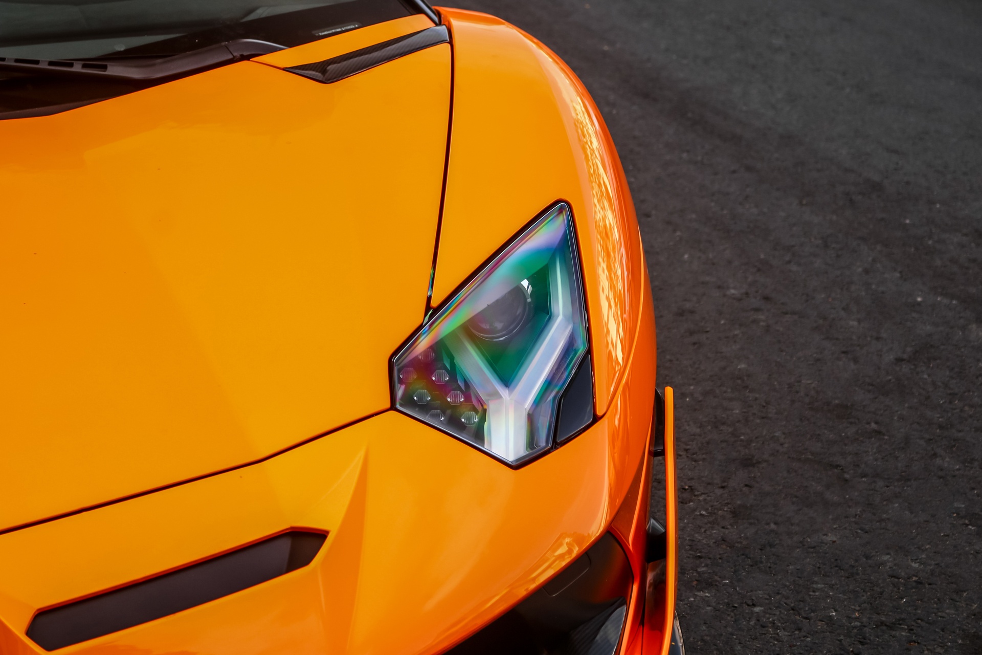 Lamborghini Aventador SVJ Roadster mau cam anh 6