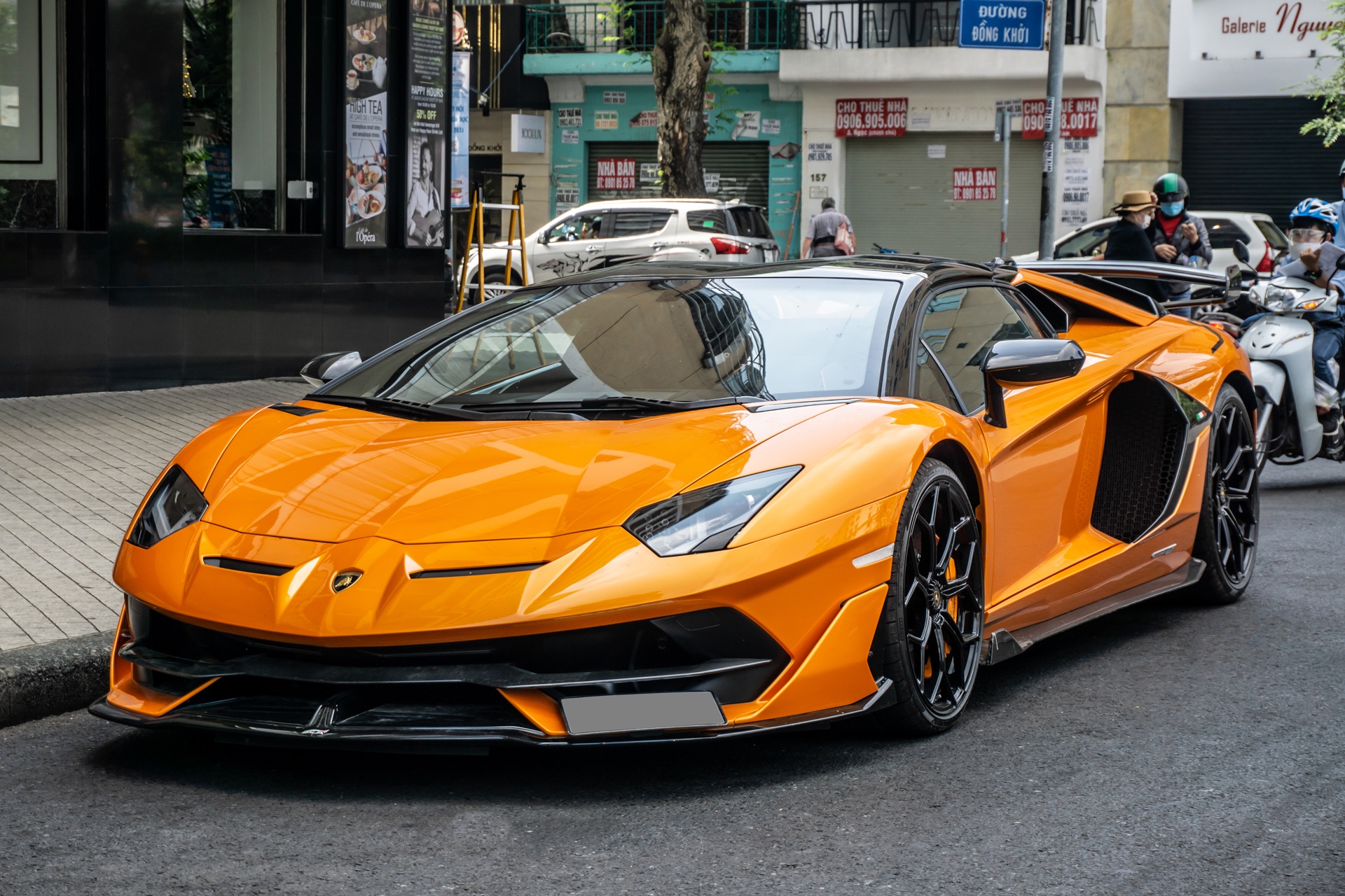 Lamborghini Aventador SVJ Roadster mau cam anh 1