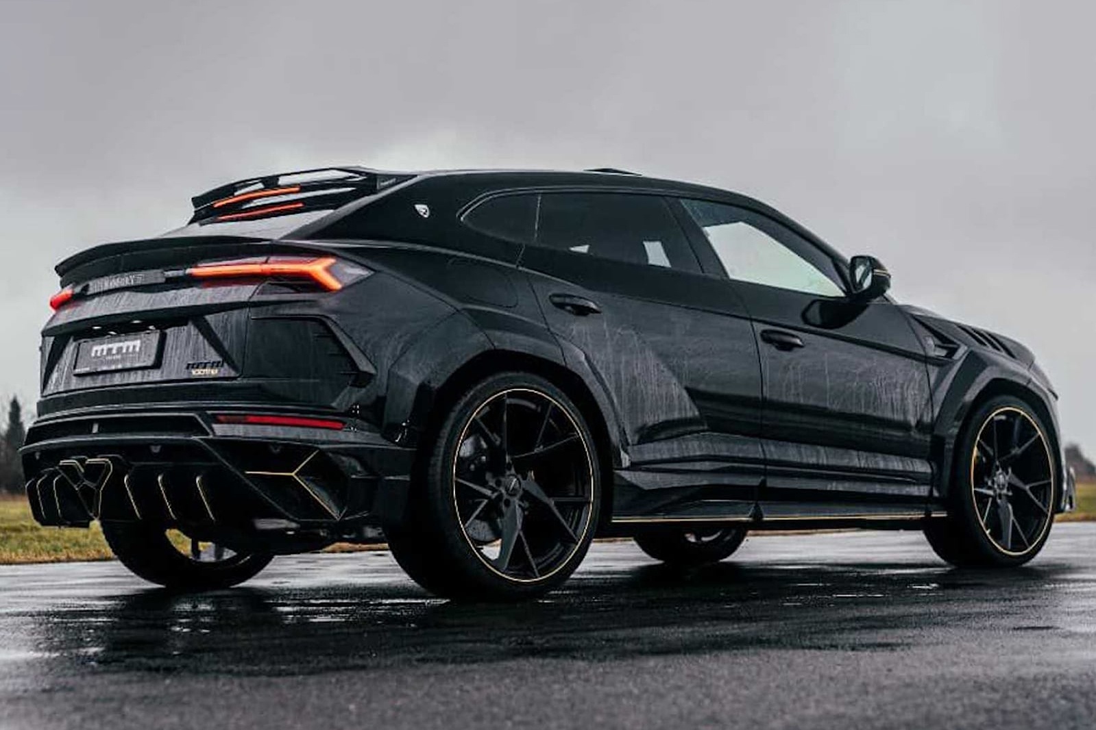 Lamborghini Urus do 1.001 ma luc anh 2