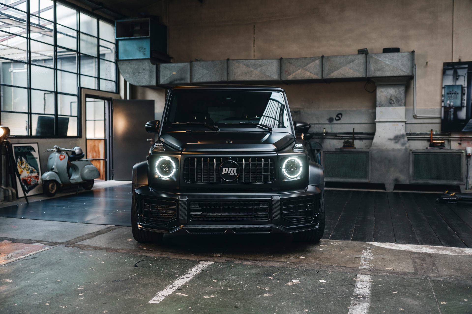Mercedes-AMG G 63 voi goi do than rong anh 2