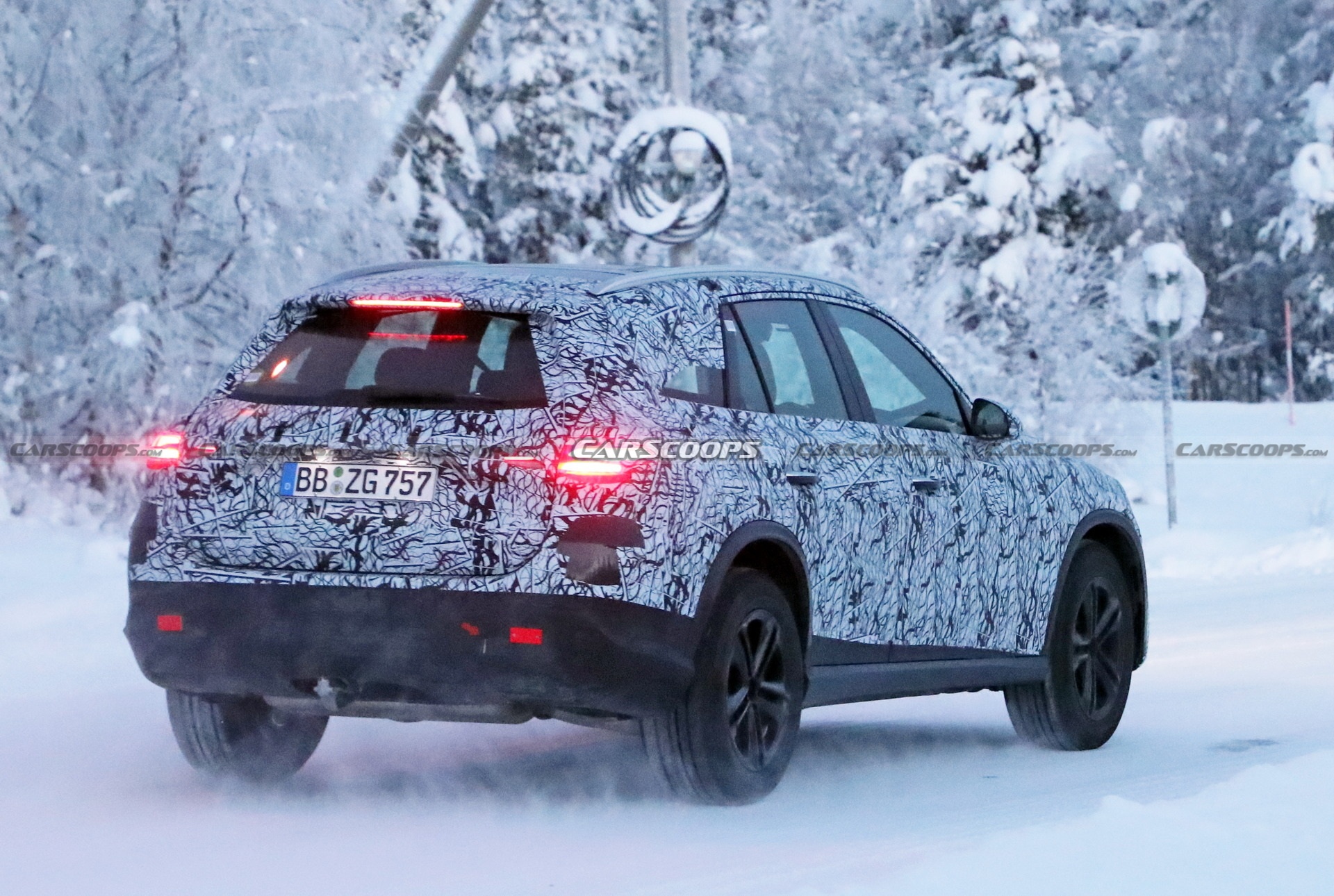 Mercedes-Benz GLC thế hệ mới lộ diện ảnh 6 Mercedes-Benz GLC the he moi lo dien anh 6