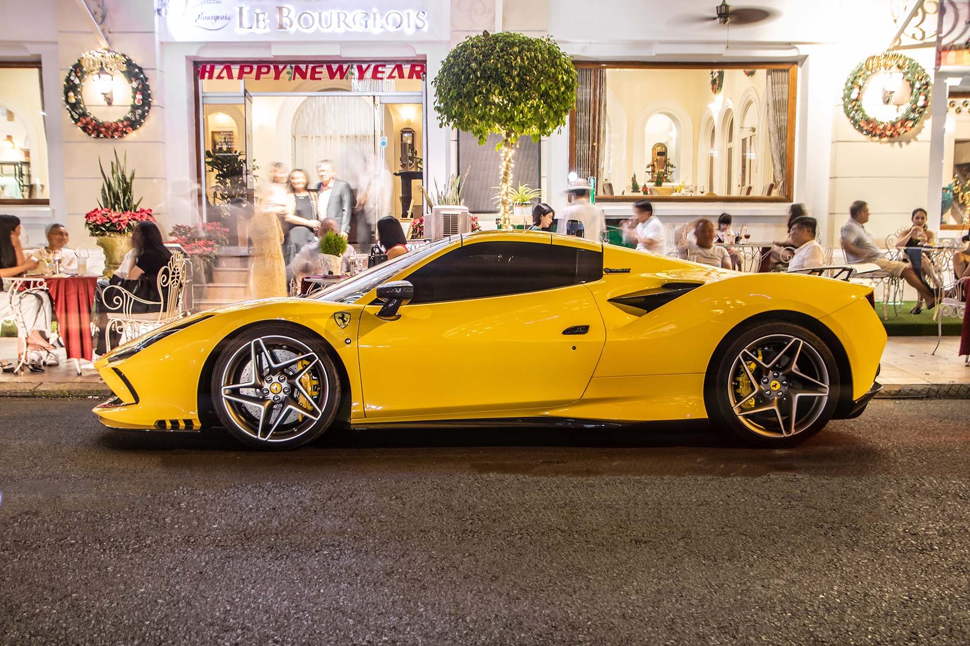 siêu xe ra đường dịp Tết Dương lịch ảnh 4 sieu xe ra duong dip Tet Duong lich anh 4