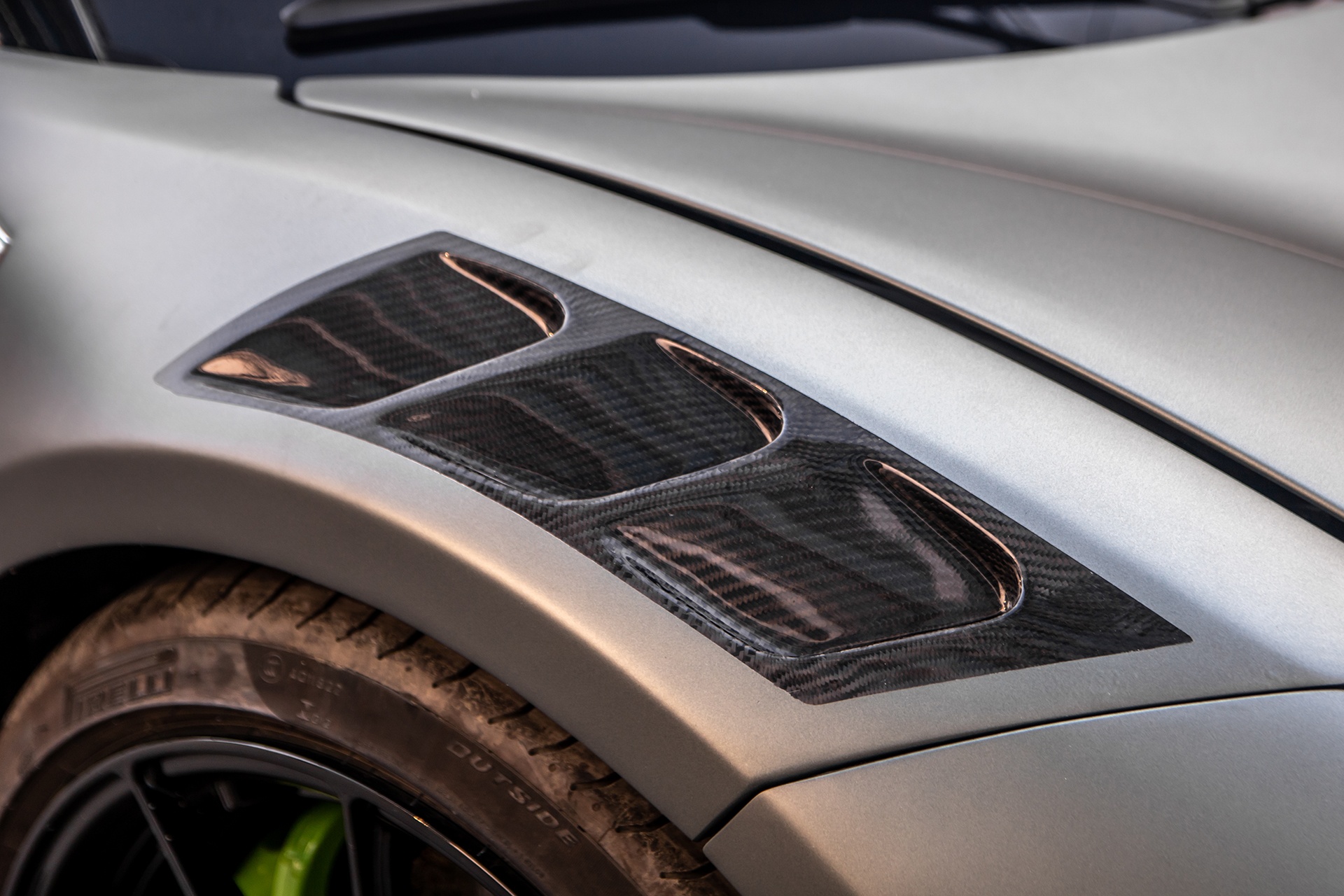 Ferrari 488 GTB với gói độ hầm hố ảnh 7 Ferrari 488 GTB voi goi do ham ho anh 7