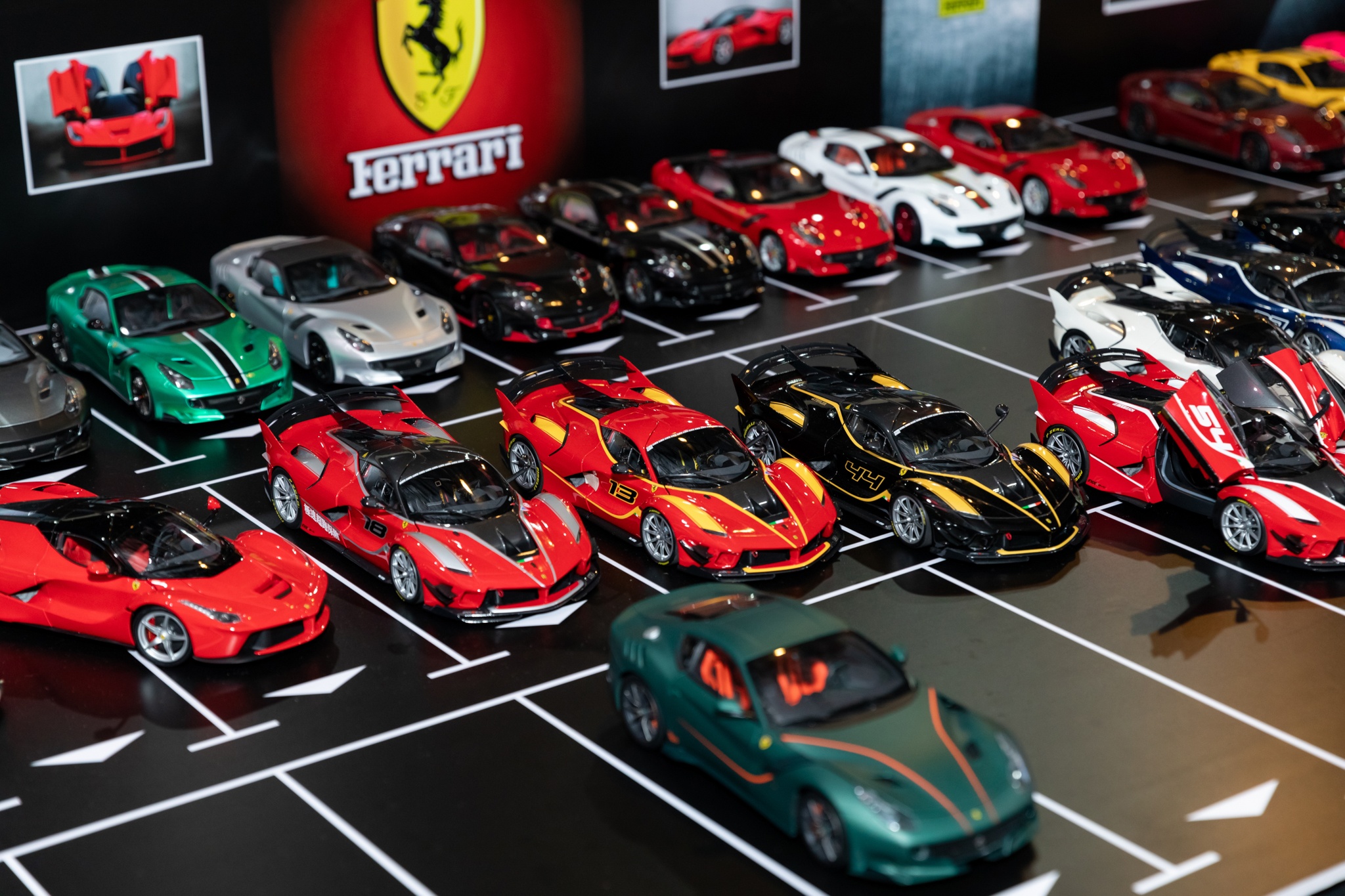 Toi tham du trien lam mo hinh va sieu xe tai TP.HCM hinh anh