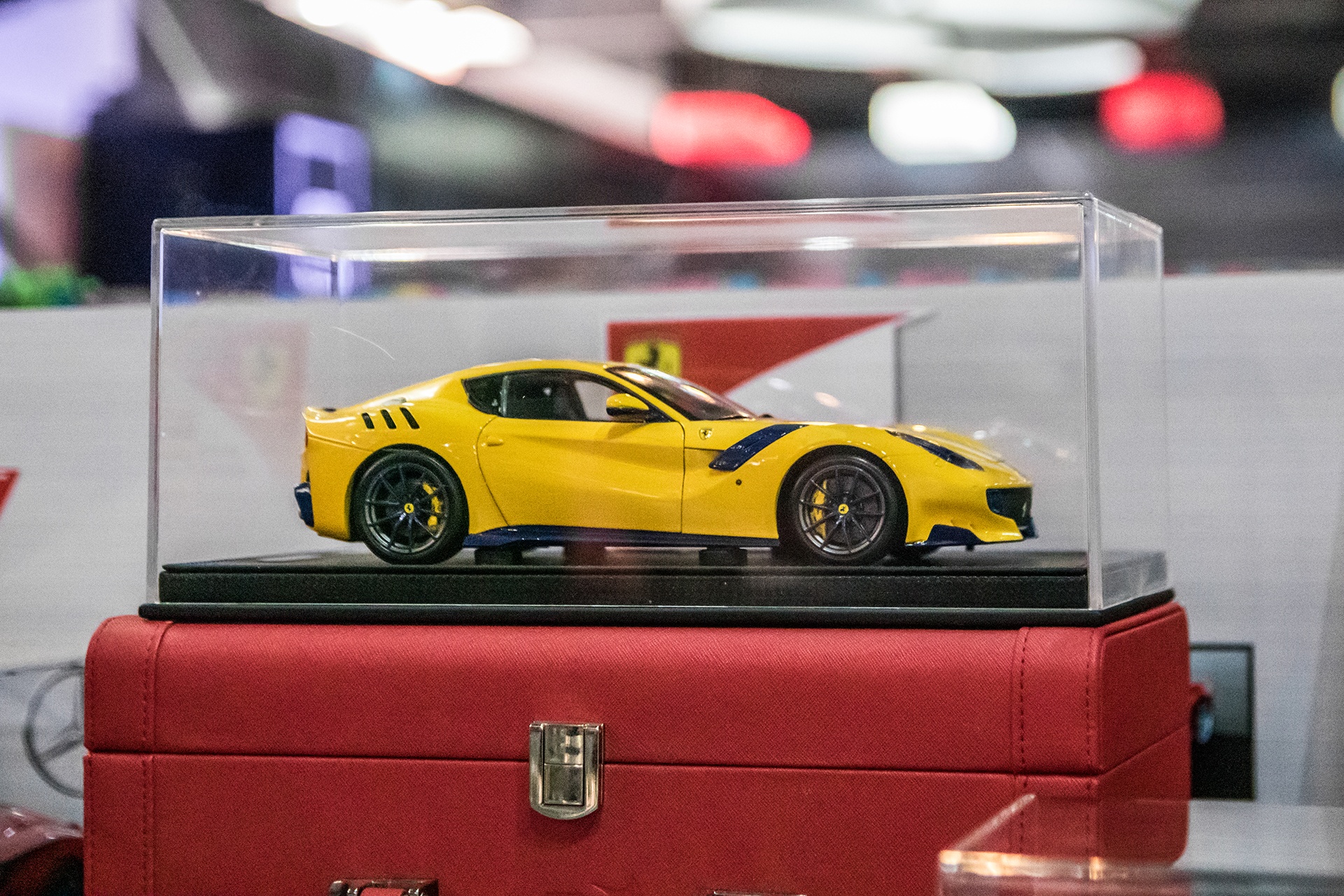 Trien lam Mo hinh va Sieu xe anh 22