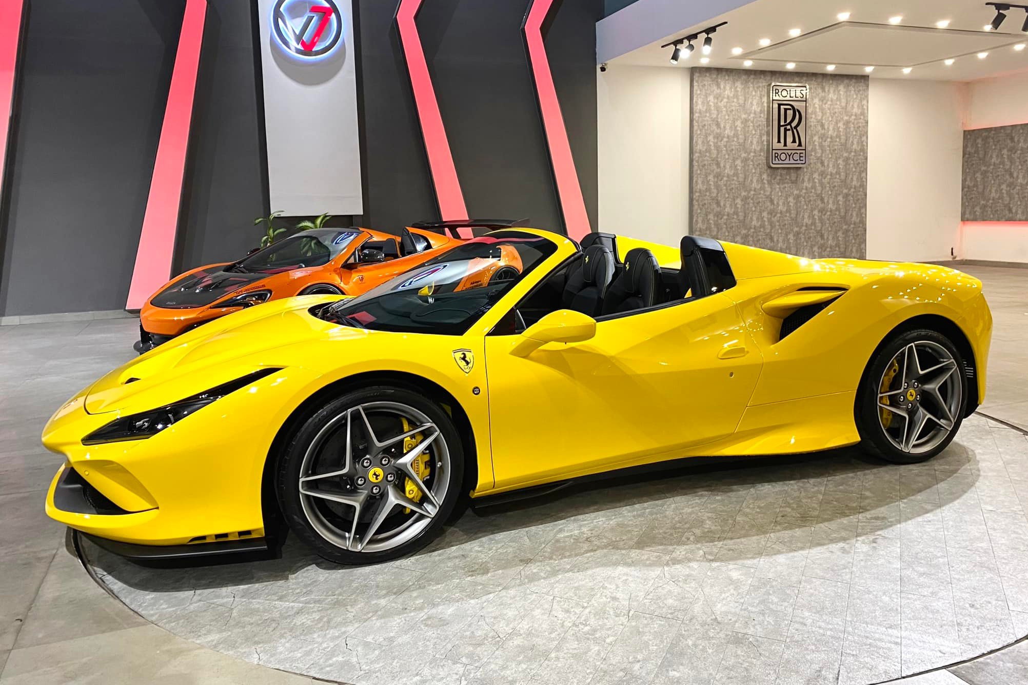 Ferrari F8 Spider về Việt Nam ảnh 1 Ferrari F8 Spider ve Viet Nam anh 1