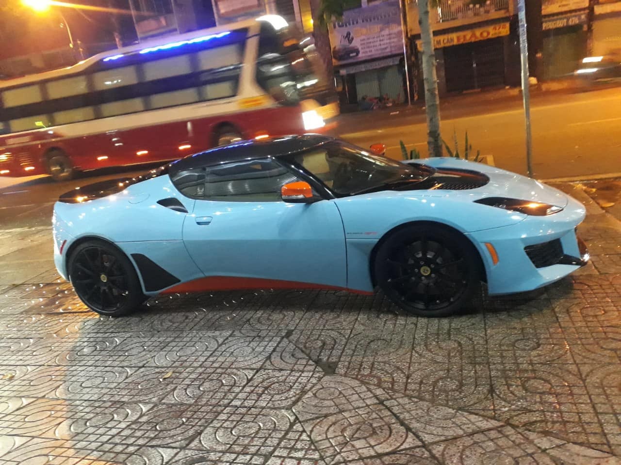 Lotus Evora GT ve Viet Nam anh 3
