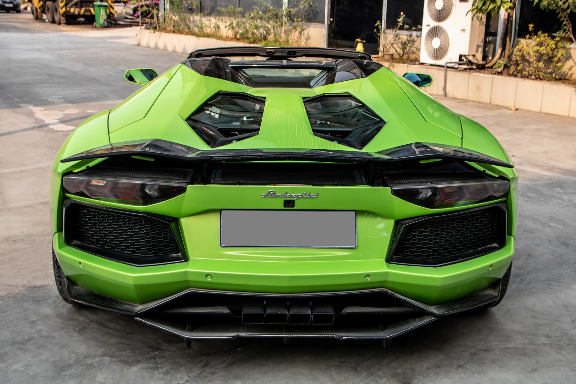 Lamborghini Aventador Roadster mau doc tai TP.HCM anh 5
