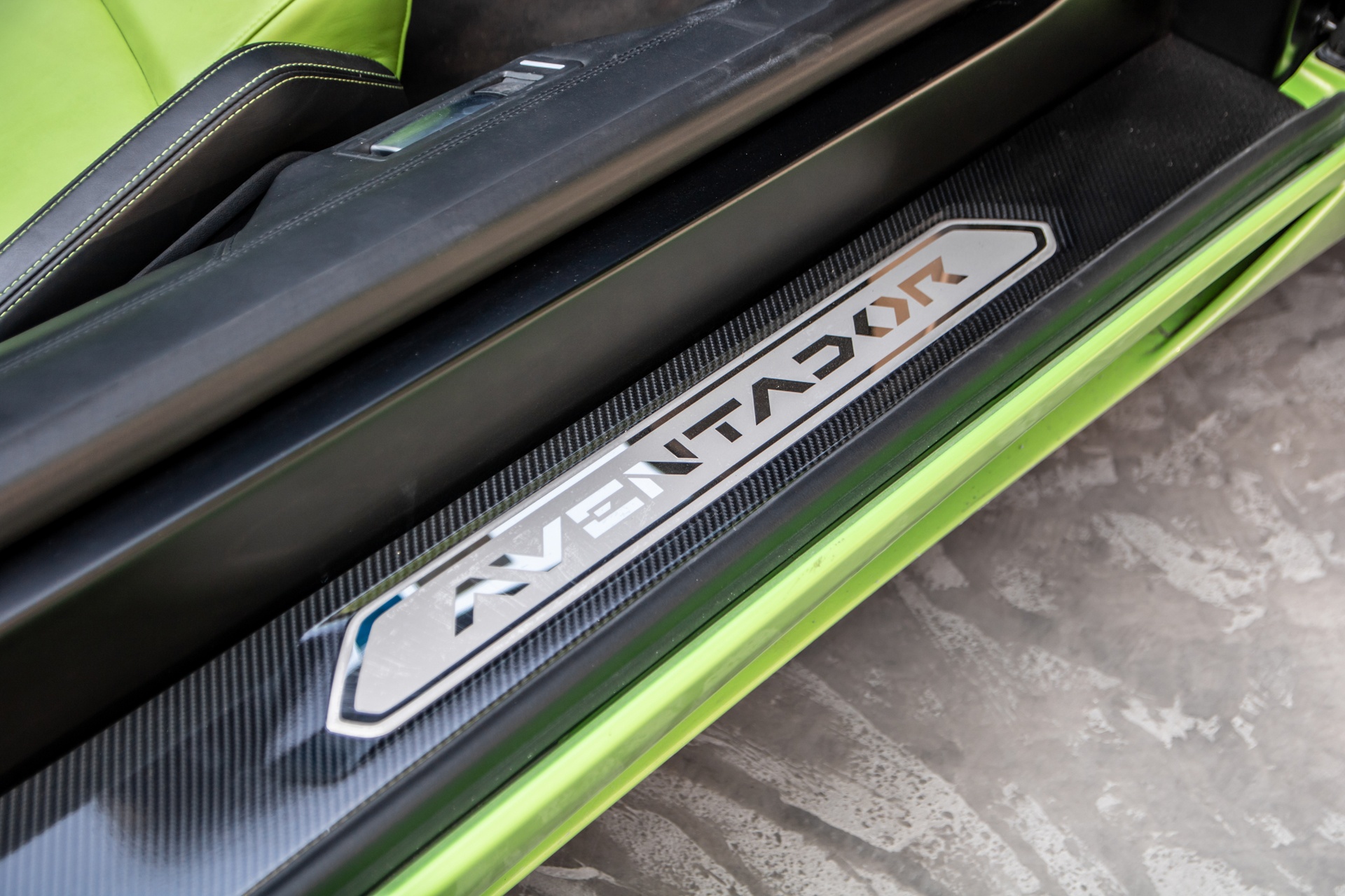 Lamborghini Aventador Roadster mau doc tai TP.HCM anh 19