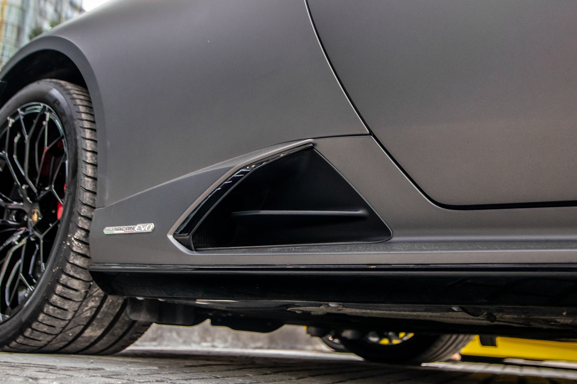 Lamborghini Huracan EVO dau tien ve Viet Nam anh 6