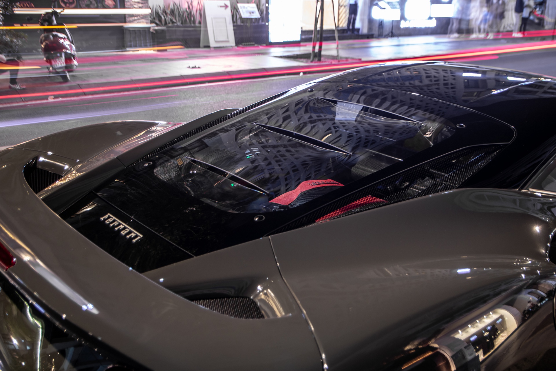 Ferrari F8 Tributo màu lạ ảnh 14 Ferrari F8 Tributo mau la anh 14