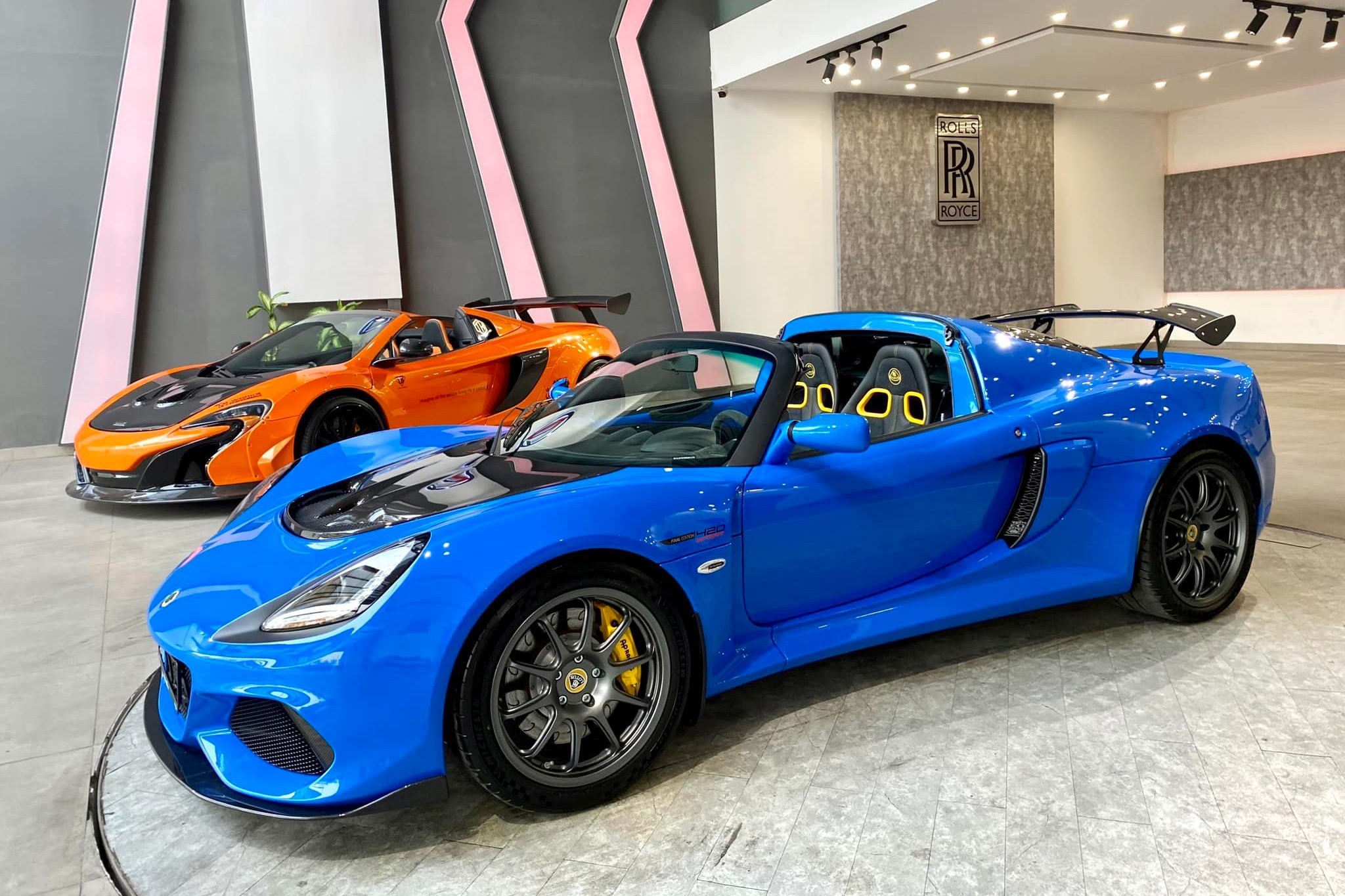 Lotus Exige Sport 420 Final Edition dau tien ve Viet Nam hinh anh