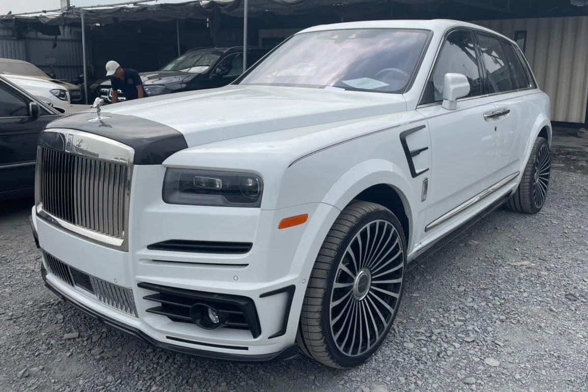 Rolls-Royce Cullinan do Mansory dau tien ve Viet Nam hinh anh