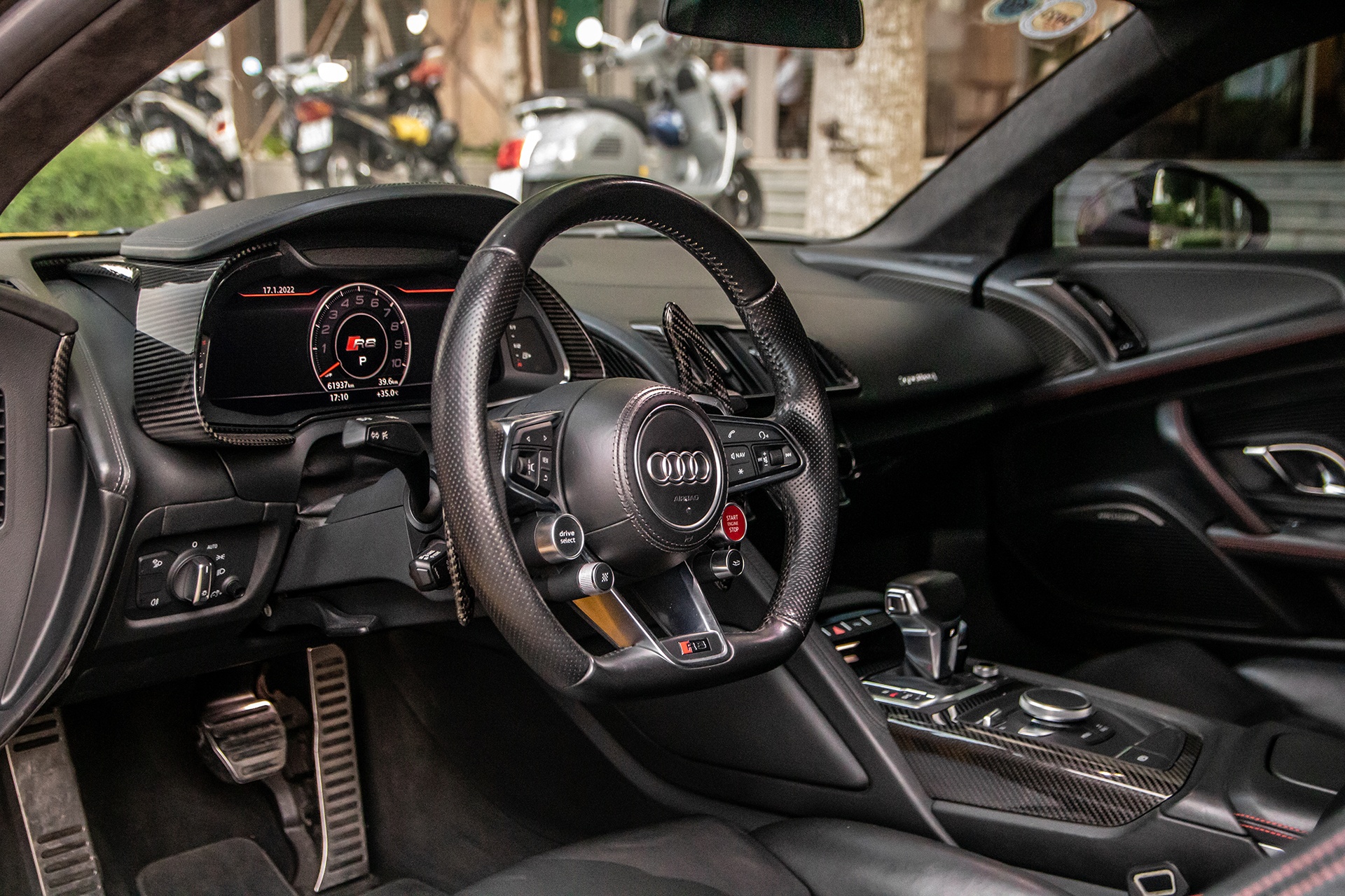 danh gia Audi R8 V10 Plus anh 6