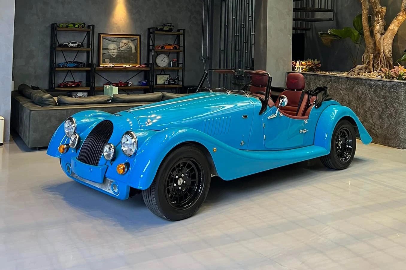 Xe Morgan Plus Four dau tien tai Viet Nam ve tay ong Nguyen Quoc Cuong hinh anh