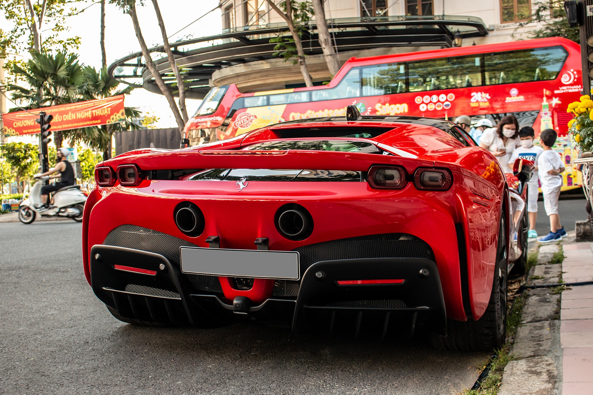 Ferrari SF90 Stradale thứ 5 tại Việt Nam ảnh 11 Ferrari SF90 Stradale thu 5 tai Viet Nam anh 11