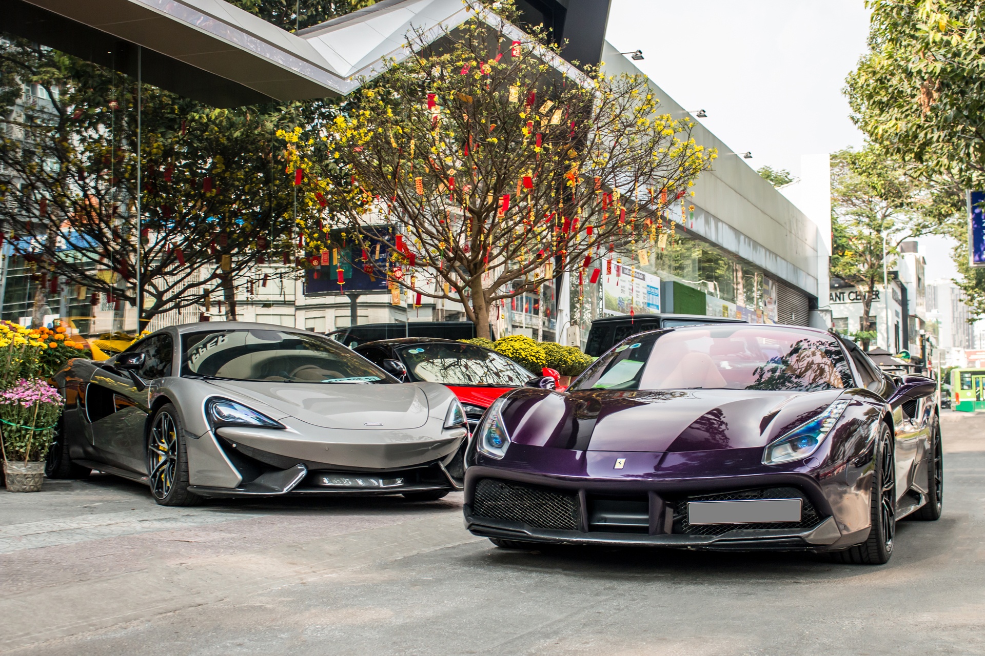 Loat sieu xe xuong pho khoe sac dip Tet Nguyen dan tai TP.HCM hinh anh