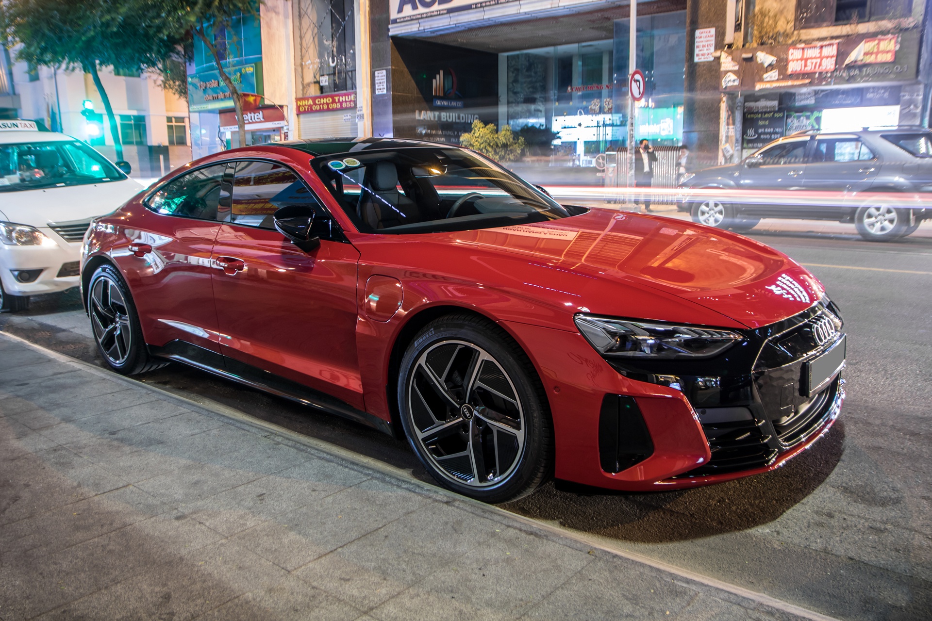 Audi e-tron GT đầu tiên về Việt Nam ảnh 1 Audi e-tron GT dau tien ve Viet Nam anh 1