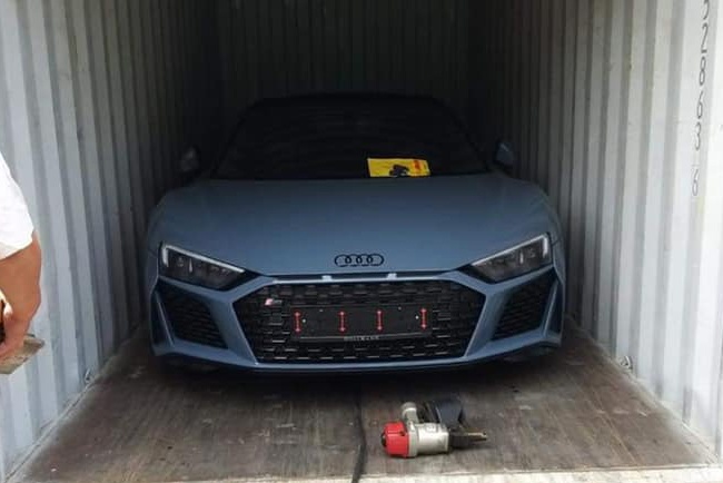 Audi R8 V10 RWD Spyder xuat hien tai Viet Nam hinh anh