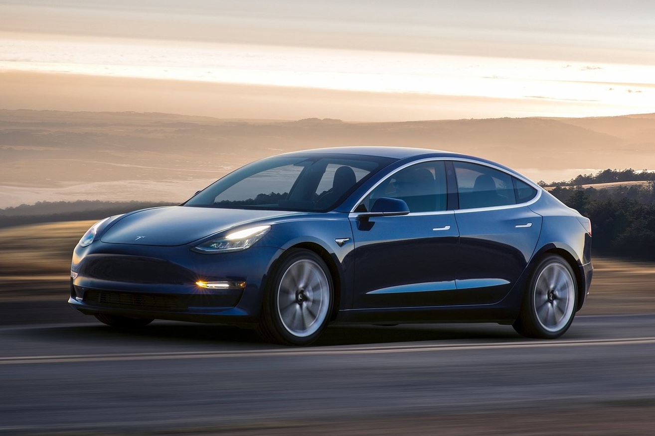 chơi trò chơi trên Tesla ảnh 1 choi tro choi tren Tesla anh 1
