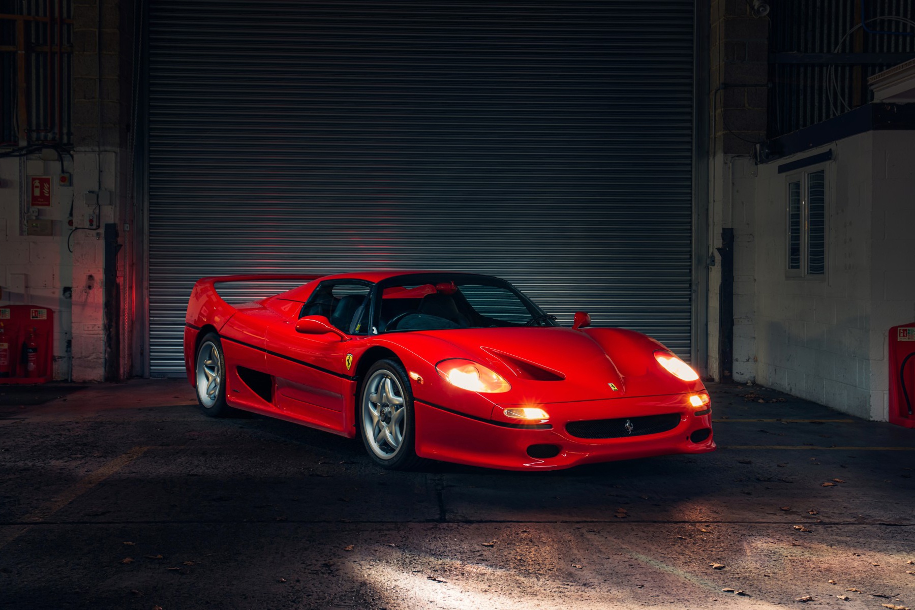 Ferrari F50 hang hiem anh 1