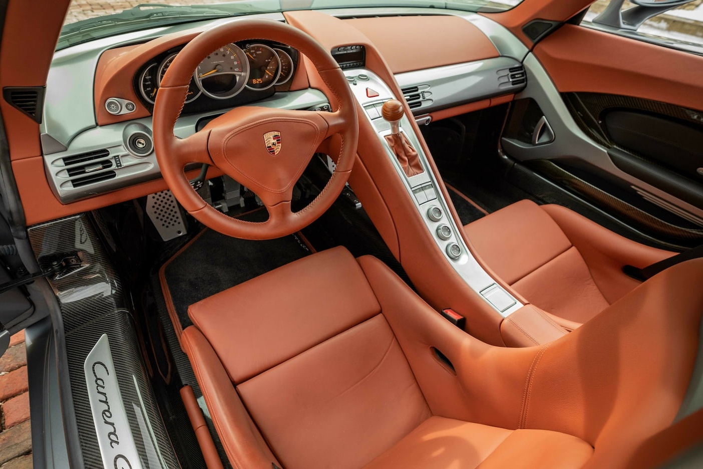 Porsche Carrera GT hàng hiếm  ảnh 11 Porsche Carrera GT hang hiem anh 11