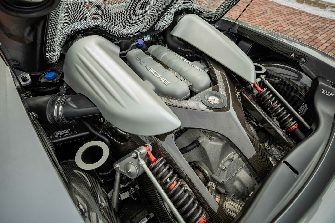Porsche Carrera GT hàng hiếm  ảnh 12 Porsche Carrera GT hang hiem anh 12