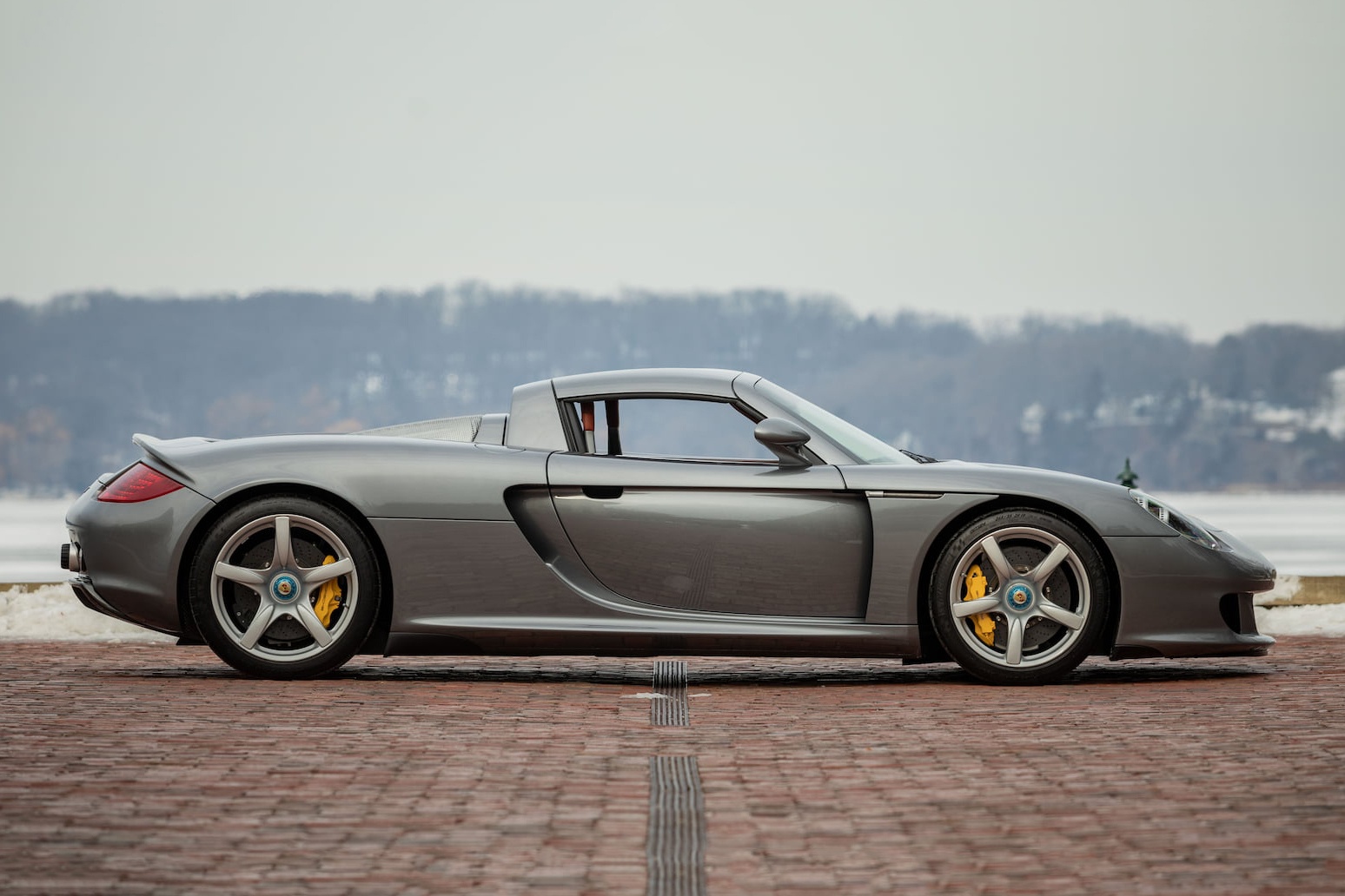 Porsche Carrera GT hàng hiếm  ảnh 7 Porsche Carrera GT hang hiem anh 7