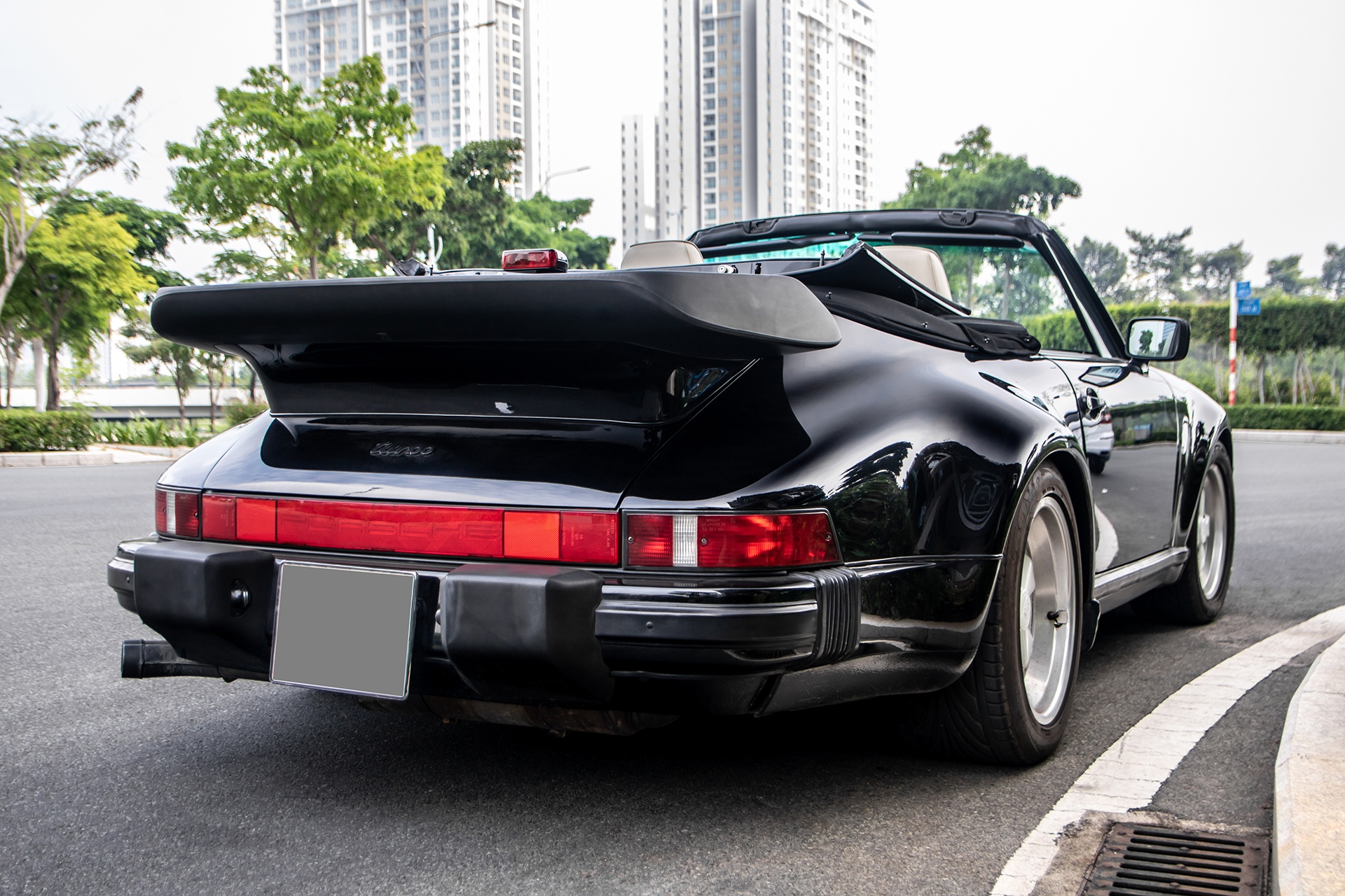 Porsche 930 Turbo Cabriolet hang hiem anh 19