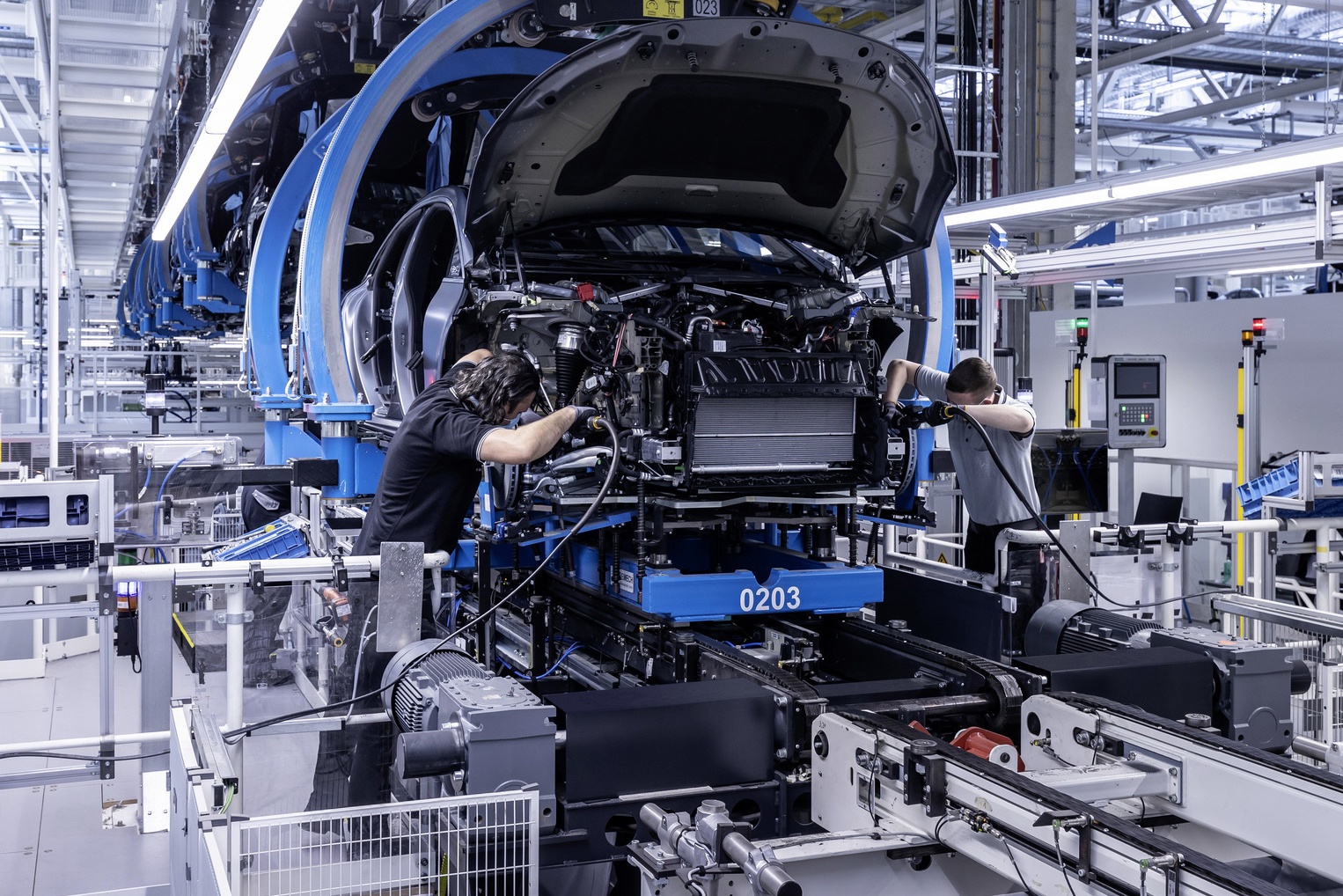 Mercedes-Benz sản xuất xe điện ảnh 2 Mercedes-Benz san xuat xe dien anh 2