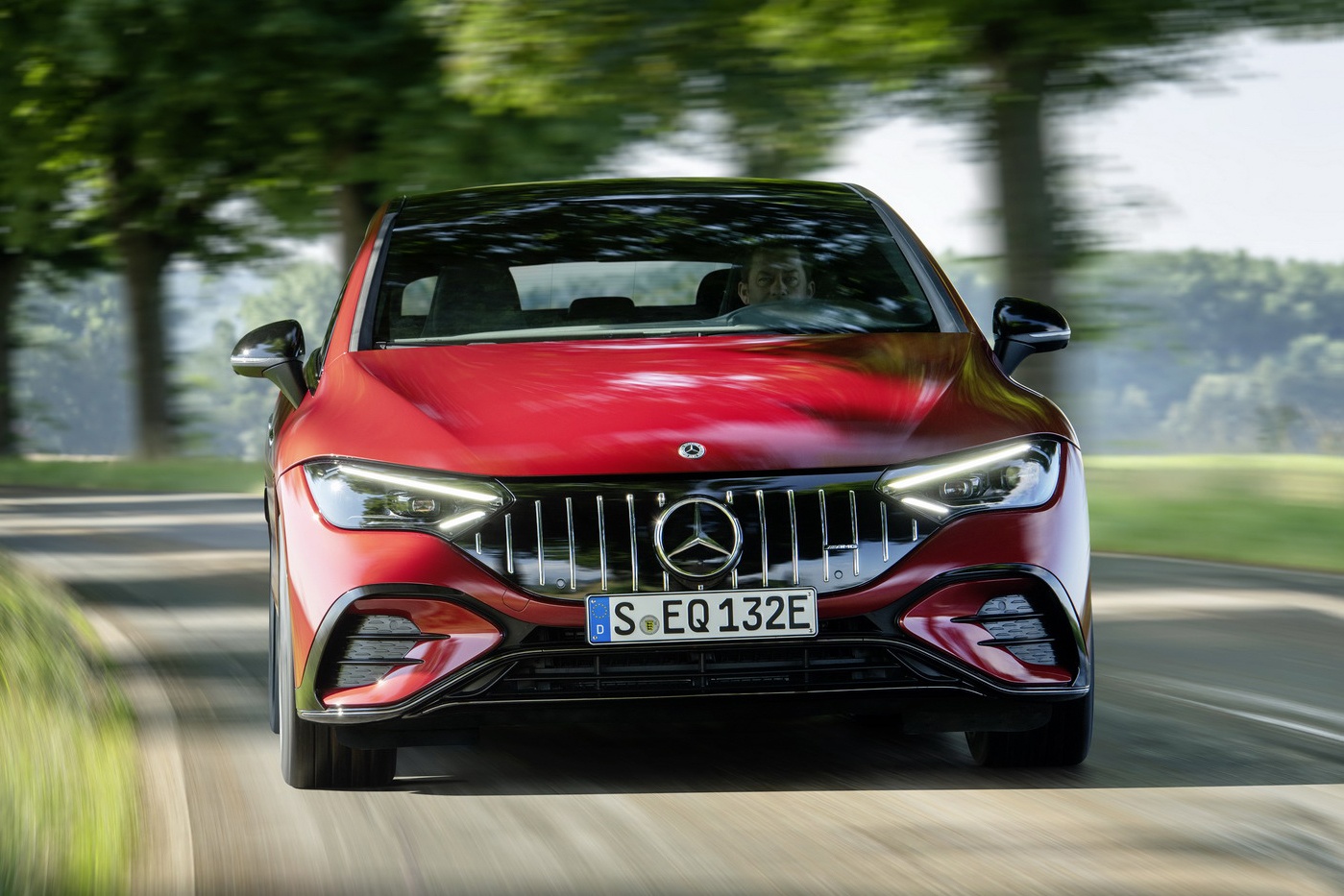 Mercedes-Benz sản xuất xe điện ảnh 1 Mercedes-Benz san xuat xe dien anh 1
