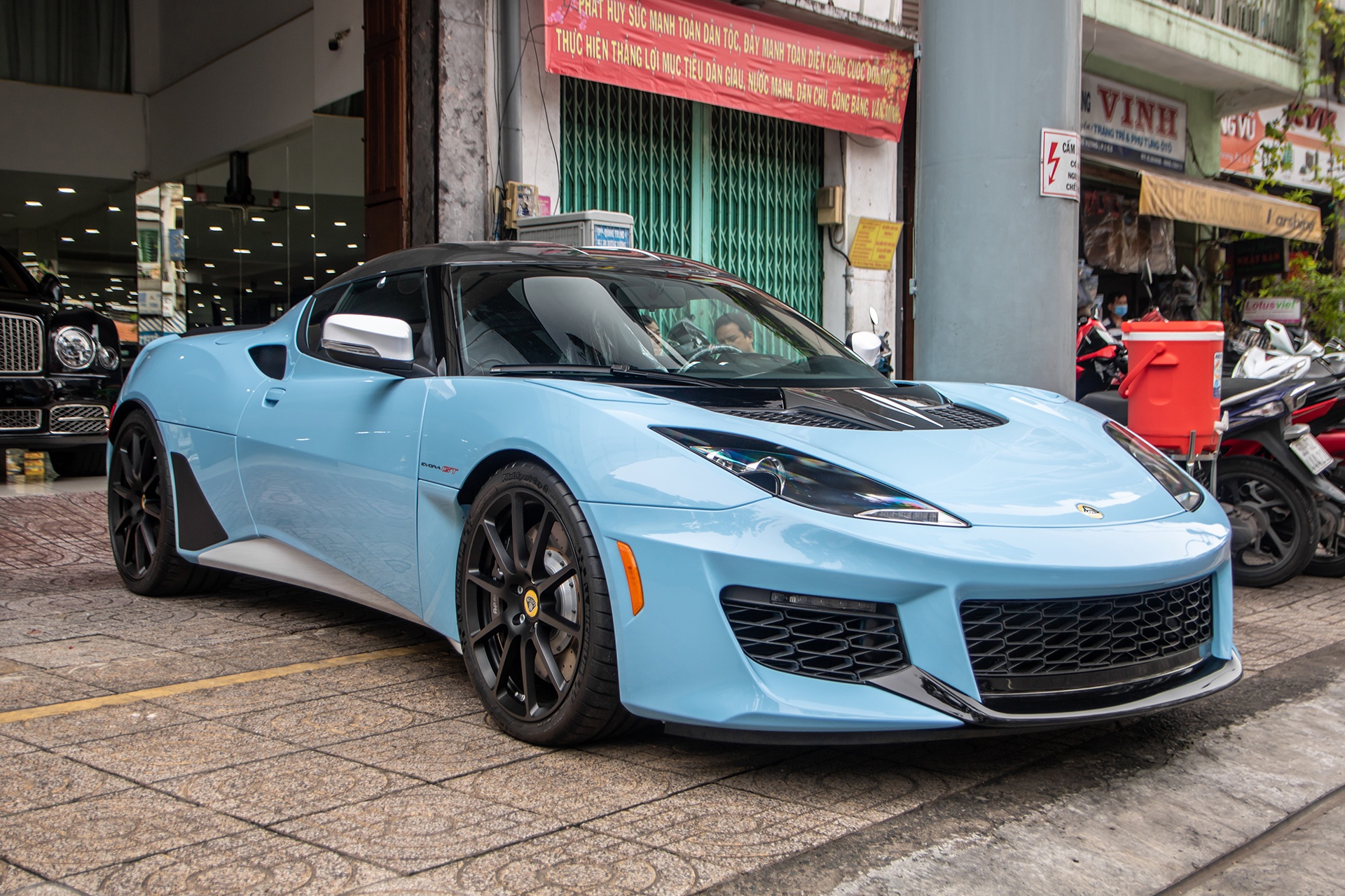 Lotus Evora GT dau tien tai Viet Nam anh 1