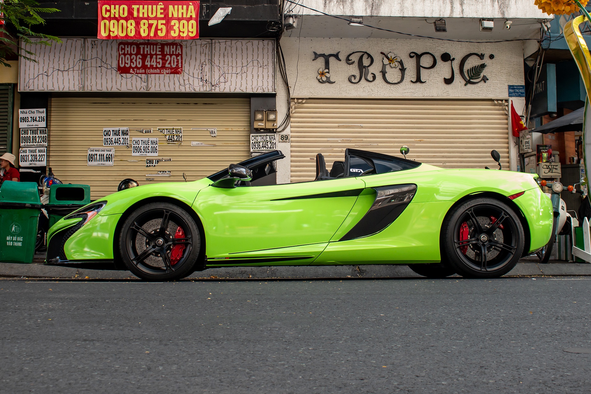 McLaren 650S Spider mau la anh 4