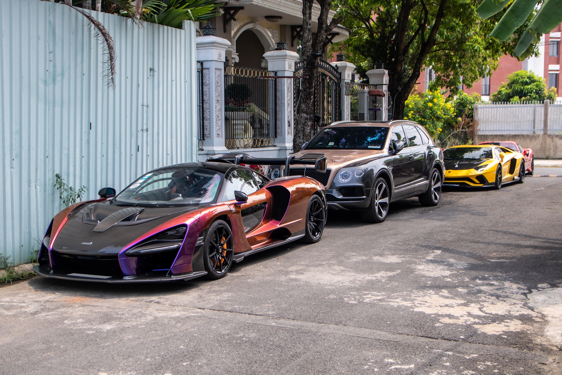 Koenigsegg Regera duoc van chuyen ra Da Nang anh 1