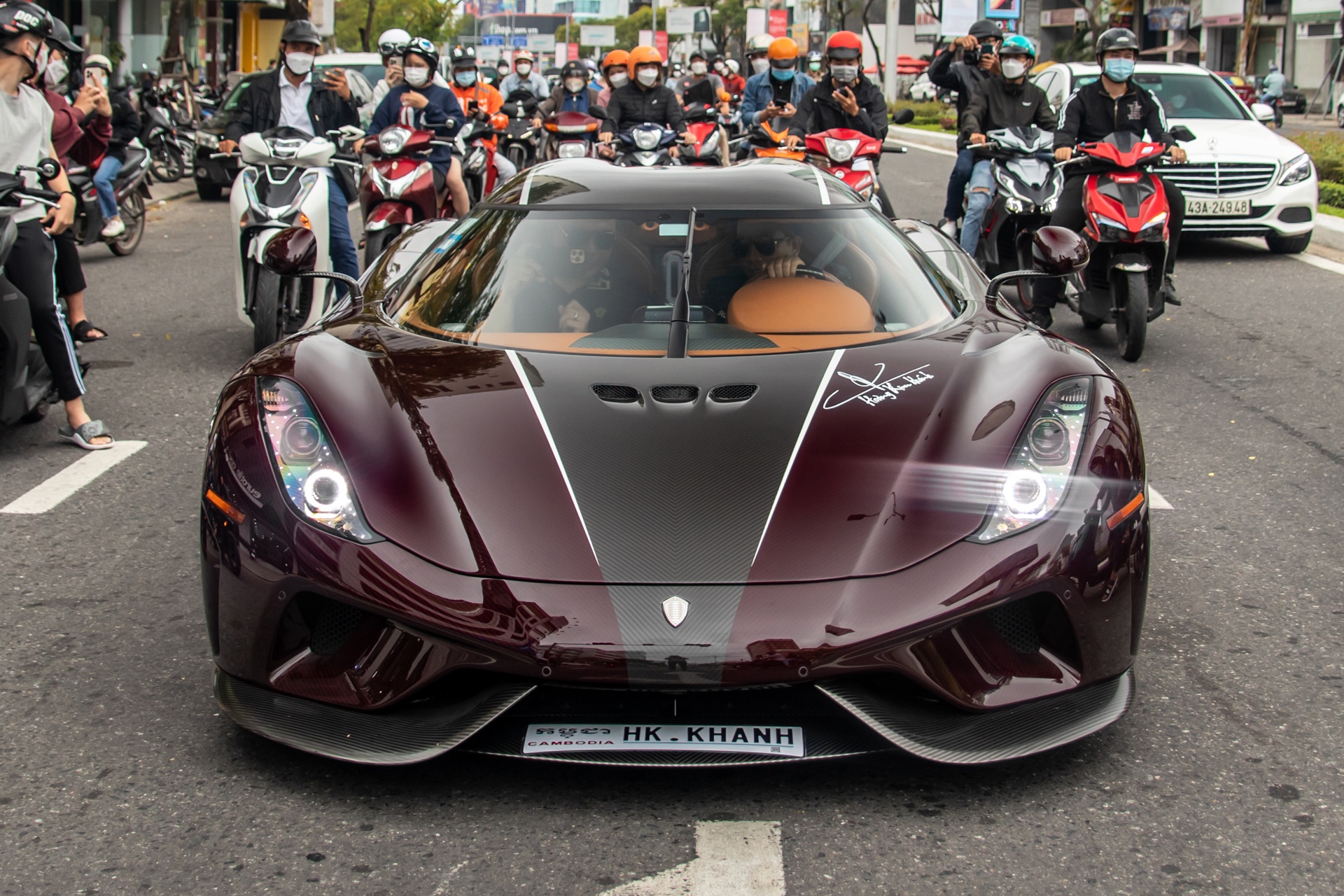 Koenigsegg Regera lan dau lan banh anh 8