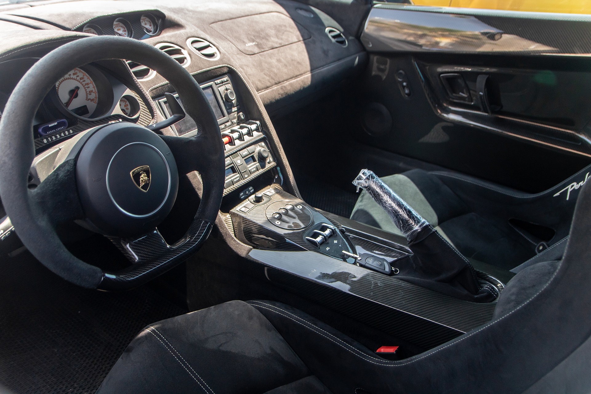 Lamborghini Gallardo LP 570-4 Performante tại Việt Nam ảnh 13 Lamborghini Gallardo LP 570-4 Performante tai Viet Nam anh 13