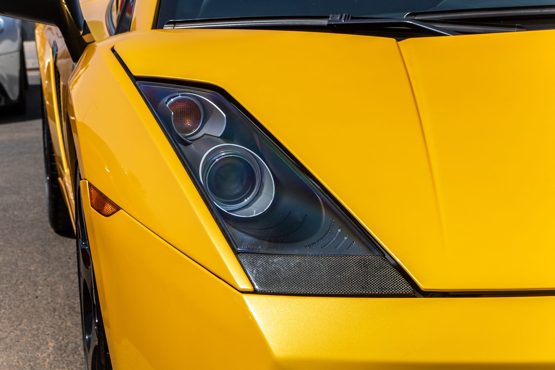 Lamborghini Gallardo đời đầu tại Việt Nam ảnh 4 Lamborghini Gallardo doi dau tai Viet Nam anh 4